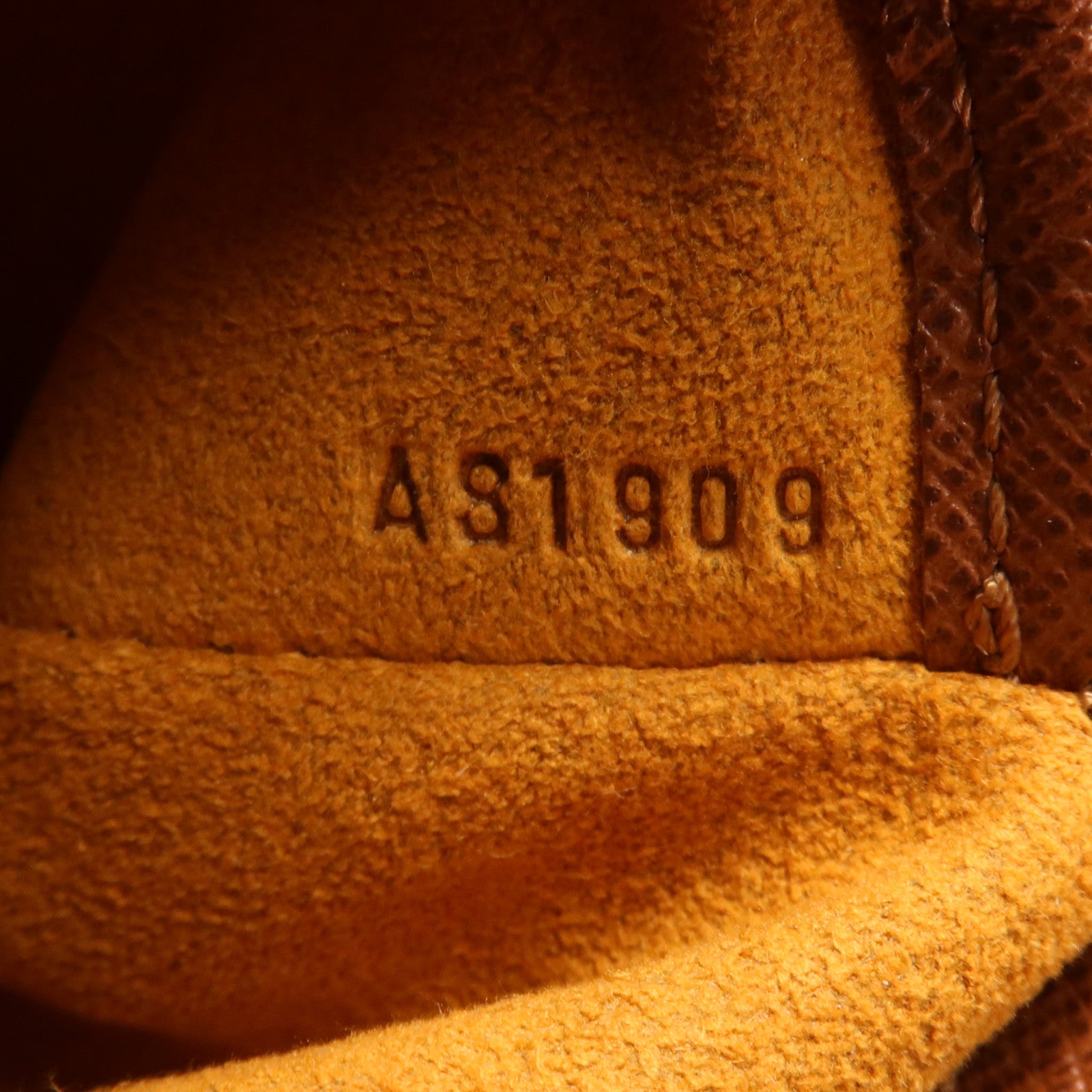 LOUIS VUITTON Monogram Musette Salsa金扣肩背袋