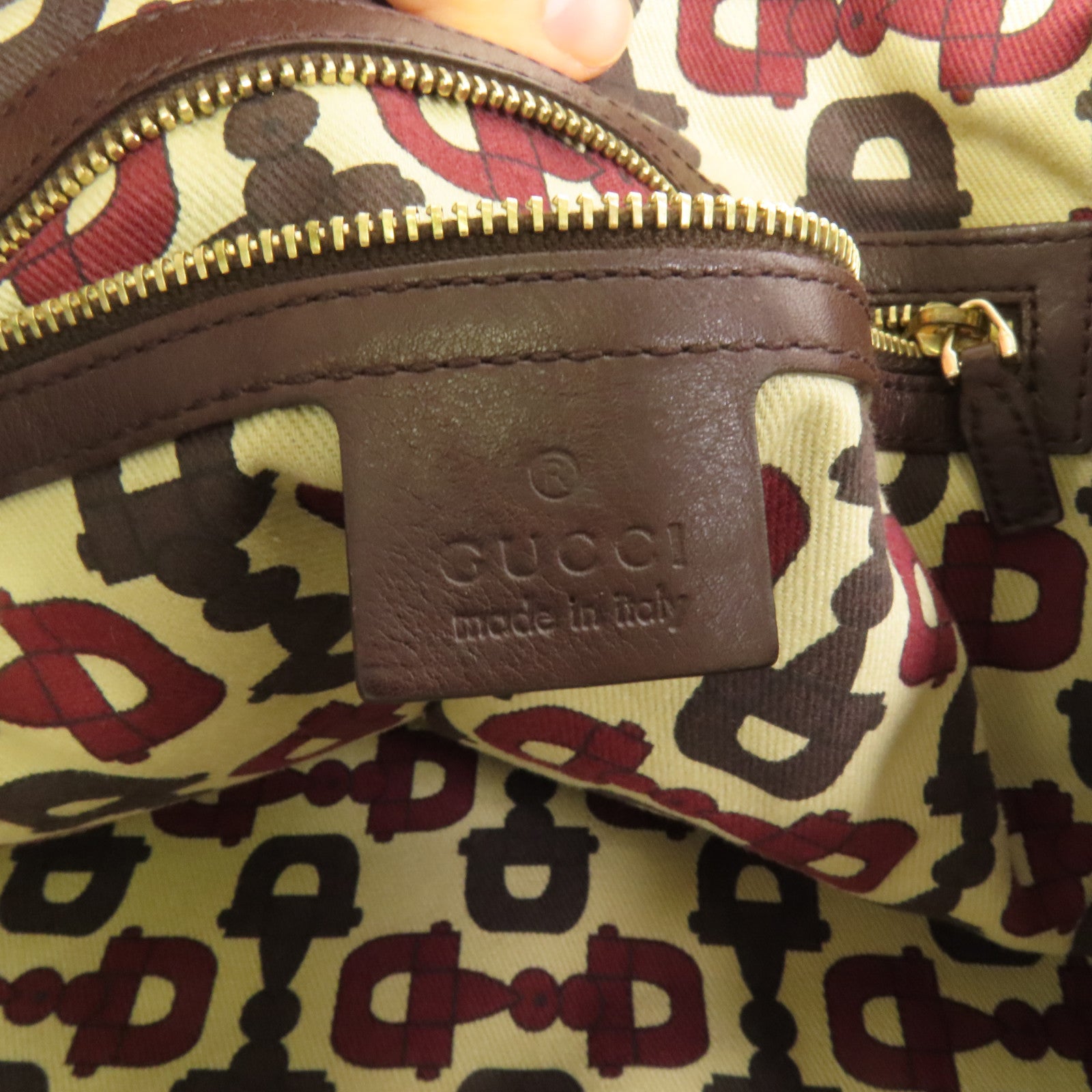 GUCCI 牛皮皮革Pelham金扣肩背袋