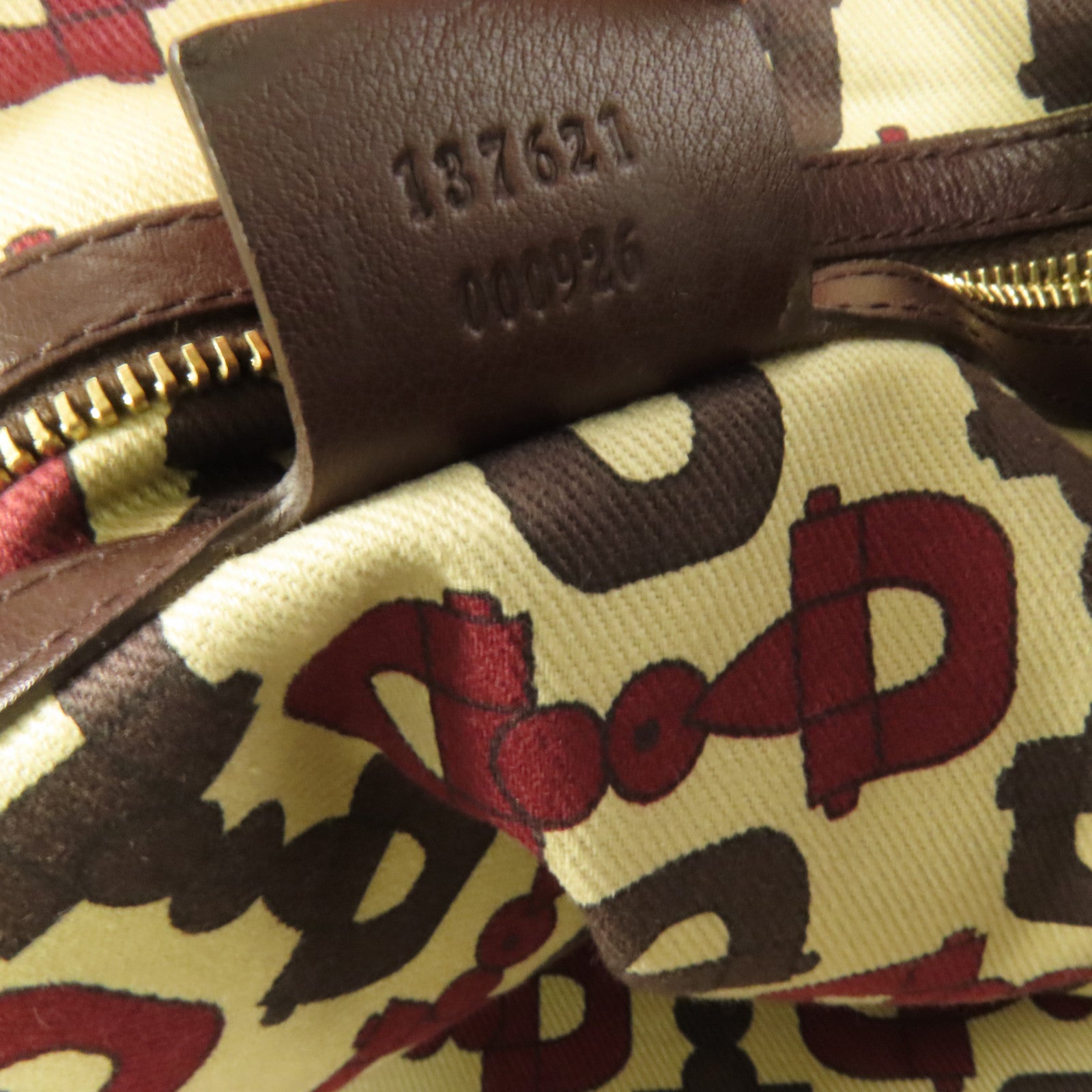 GUCCI 牛皮皮革Pelham金扣肩背袋