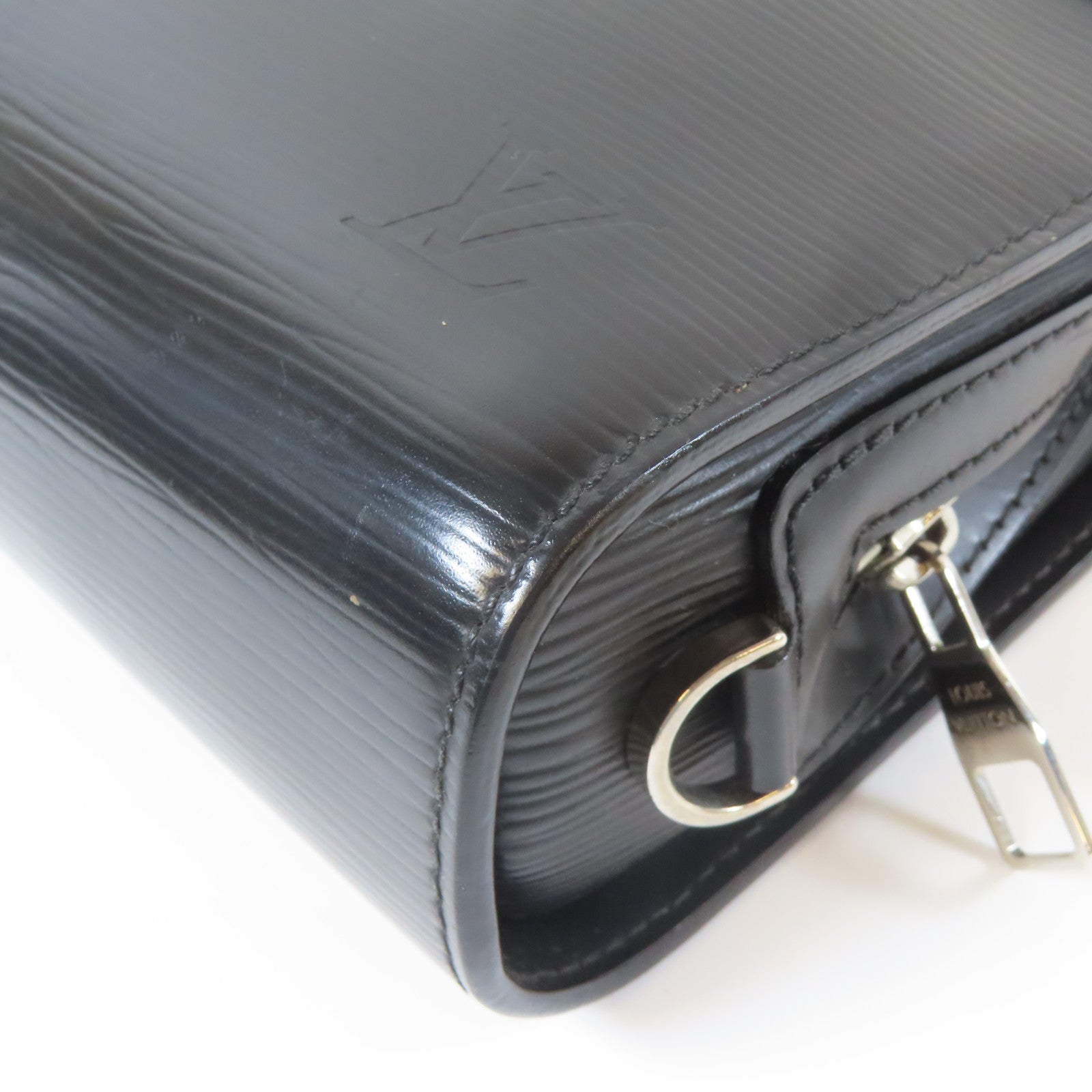 LOUIS VUITTON 【激減優惠】Epi Osh Clutch Bag銀扣手拿包黑色