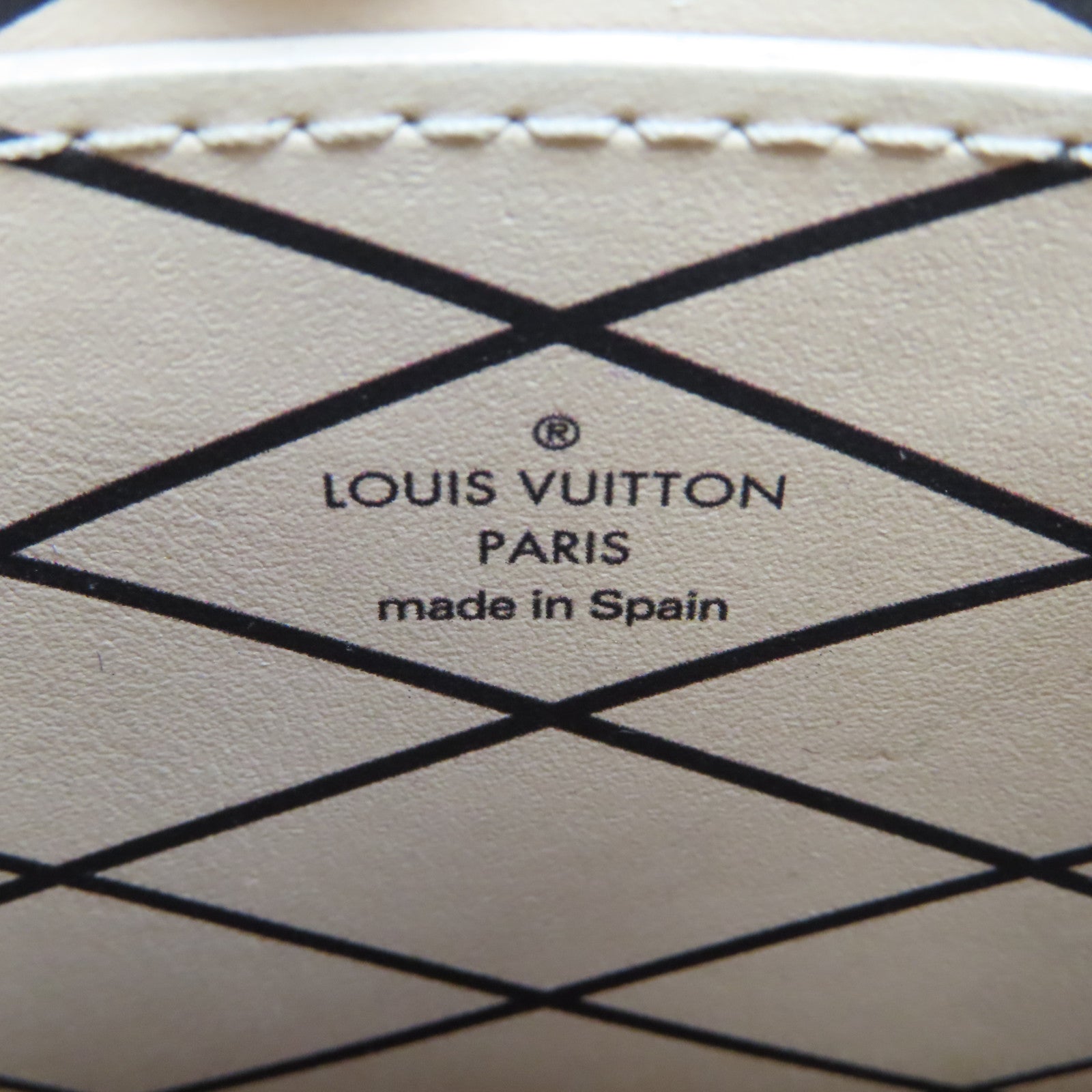 LOUIS VUITTON 【激減優惠】Epi Pochette Trunk金扣肩背袋粉紅色