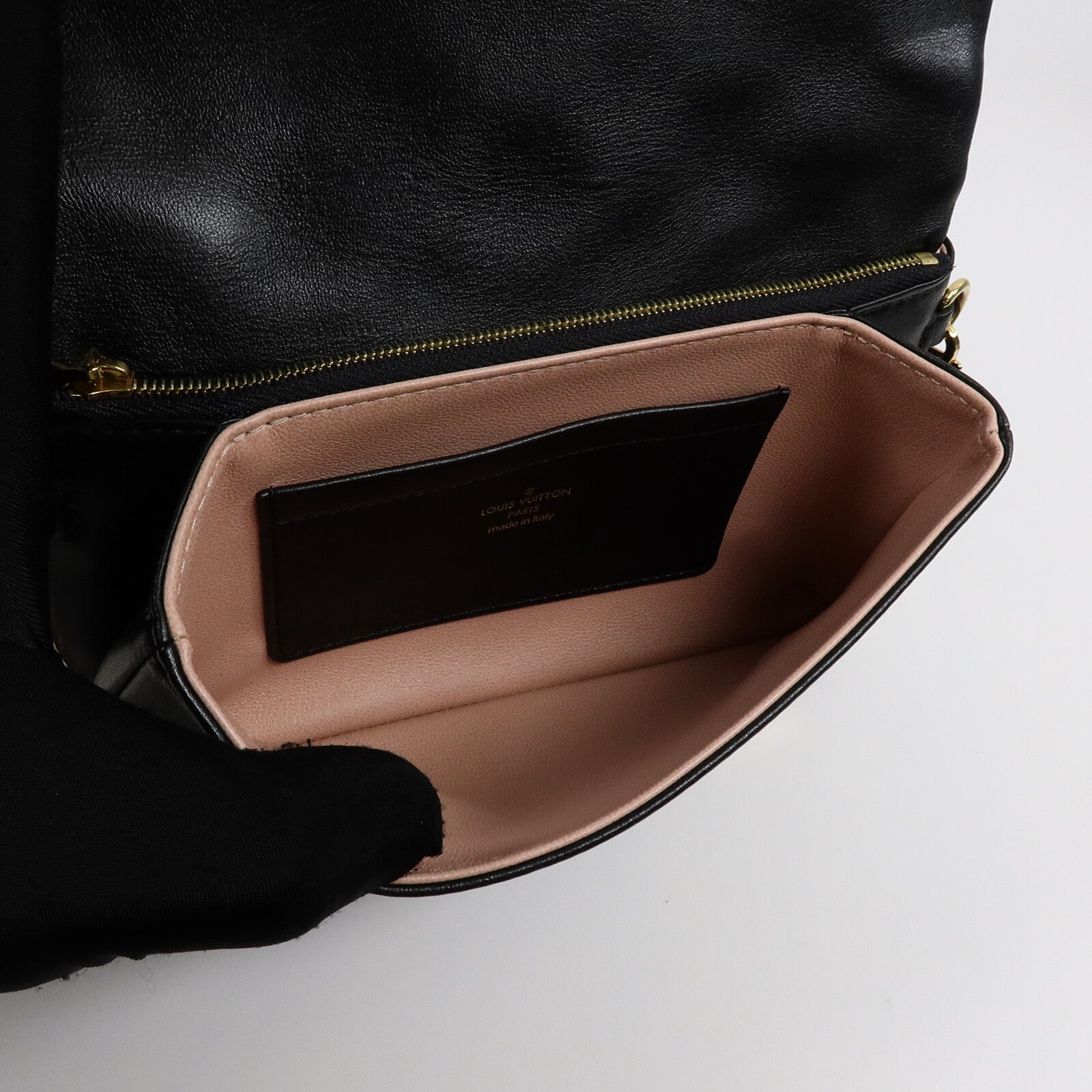 LOUIS VUITTON Monogram Lambskin Pochette Coussin鏈帶肩背袋