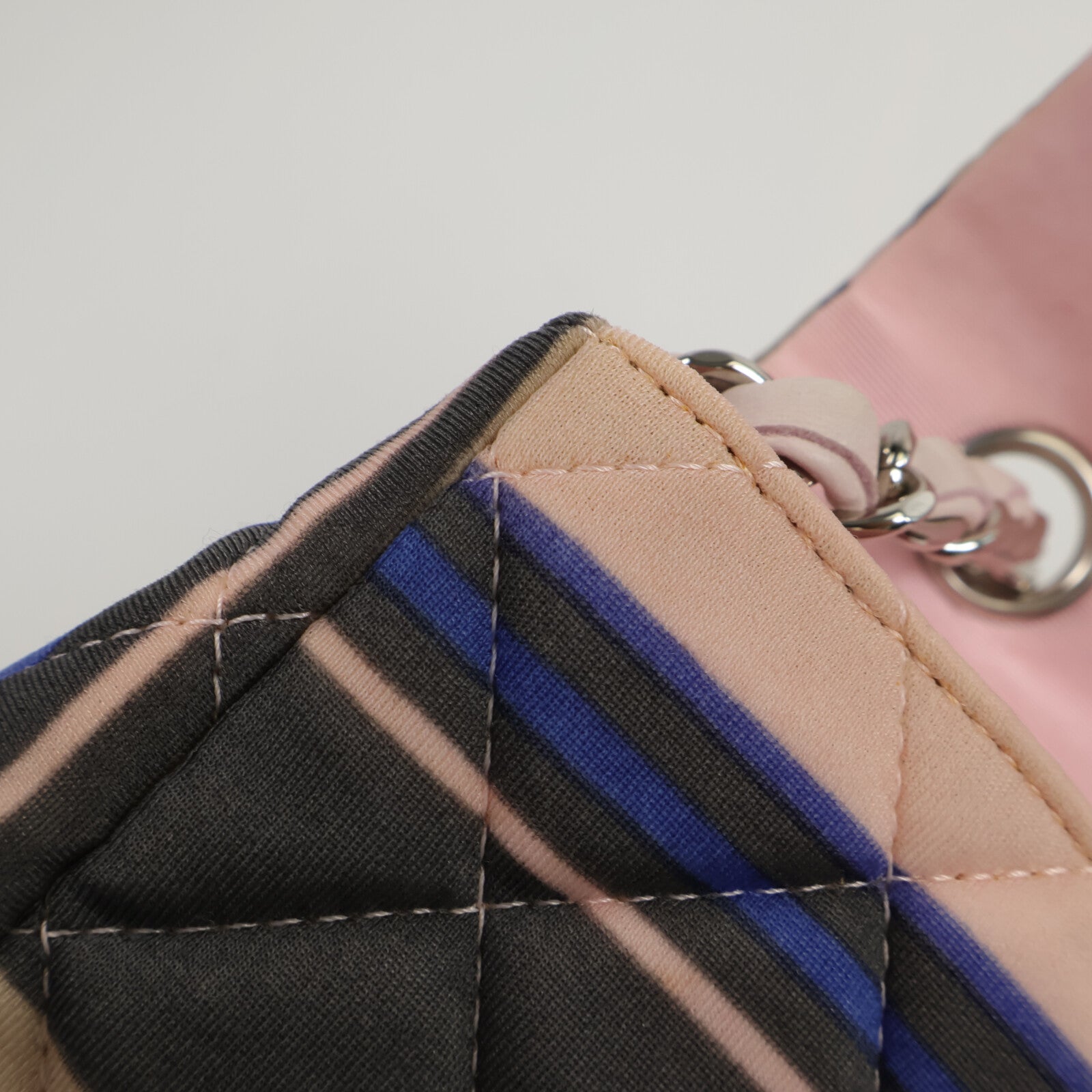 CHANEL 帆布Heart Flap鏈帶肩背袋