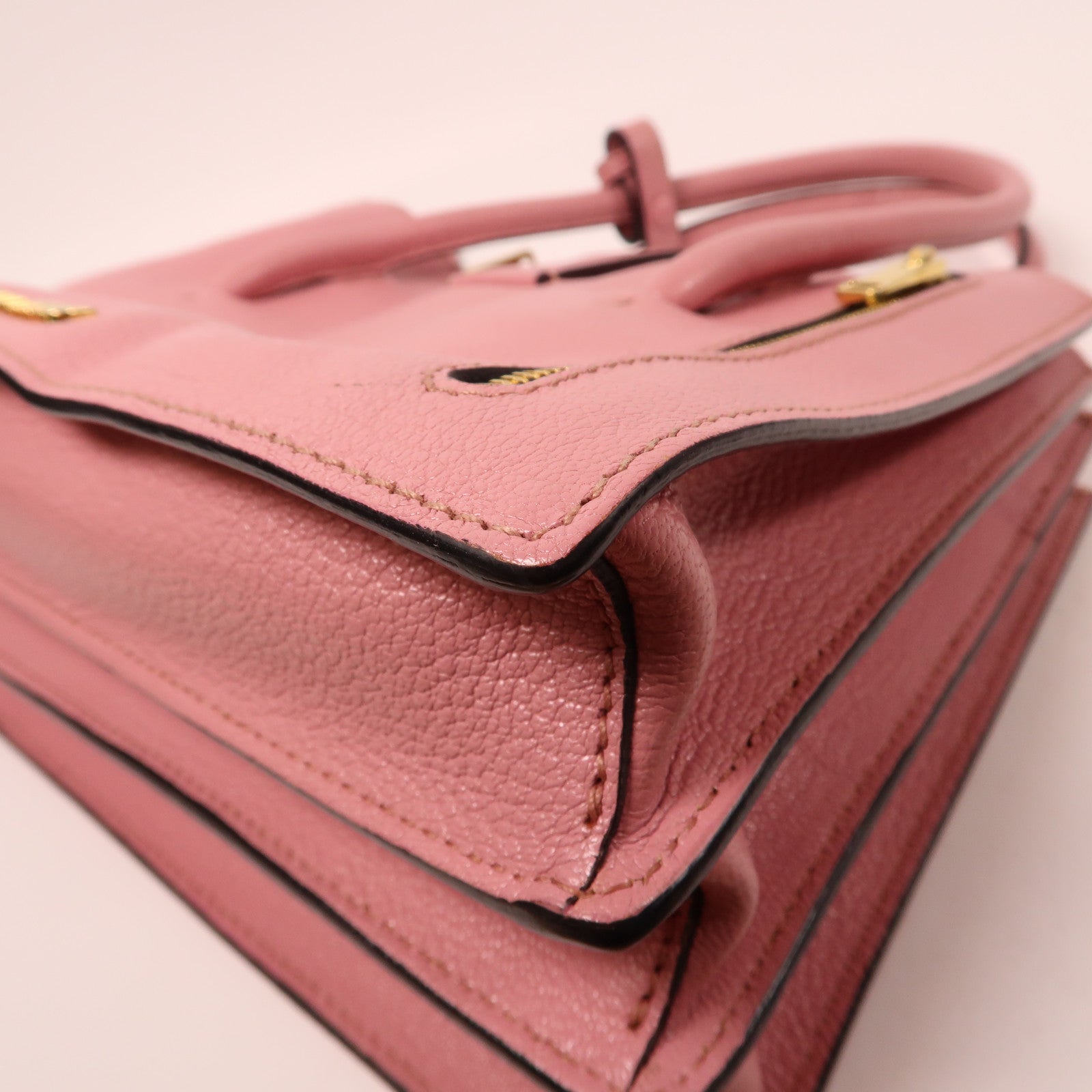 Miu Miu 牛皮皮革Madras金扣手挽肩背兩用袋粉紅色