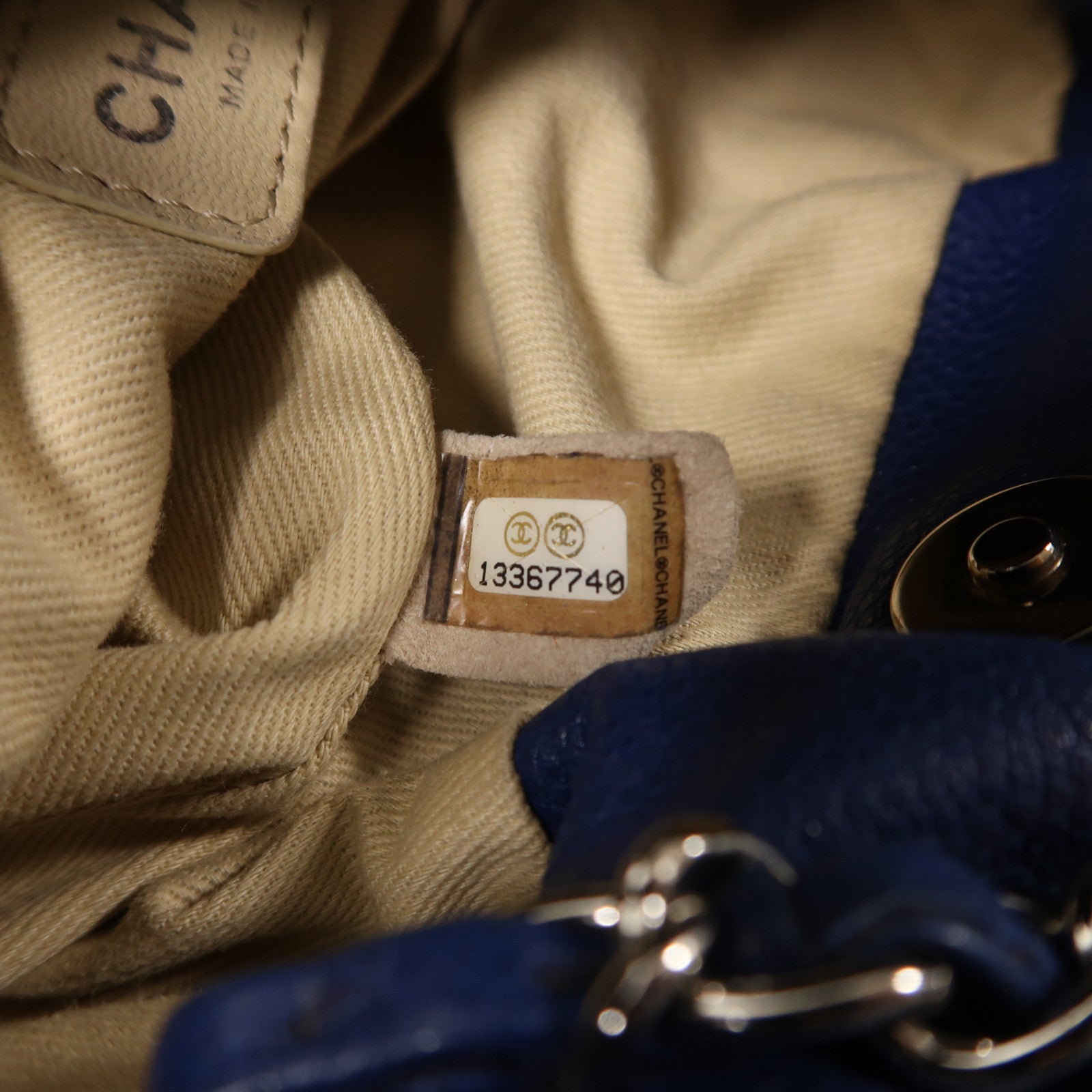 CHANEL 牛皮皮革Chain Shoulder銀扣鏈帶肩背袋