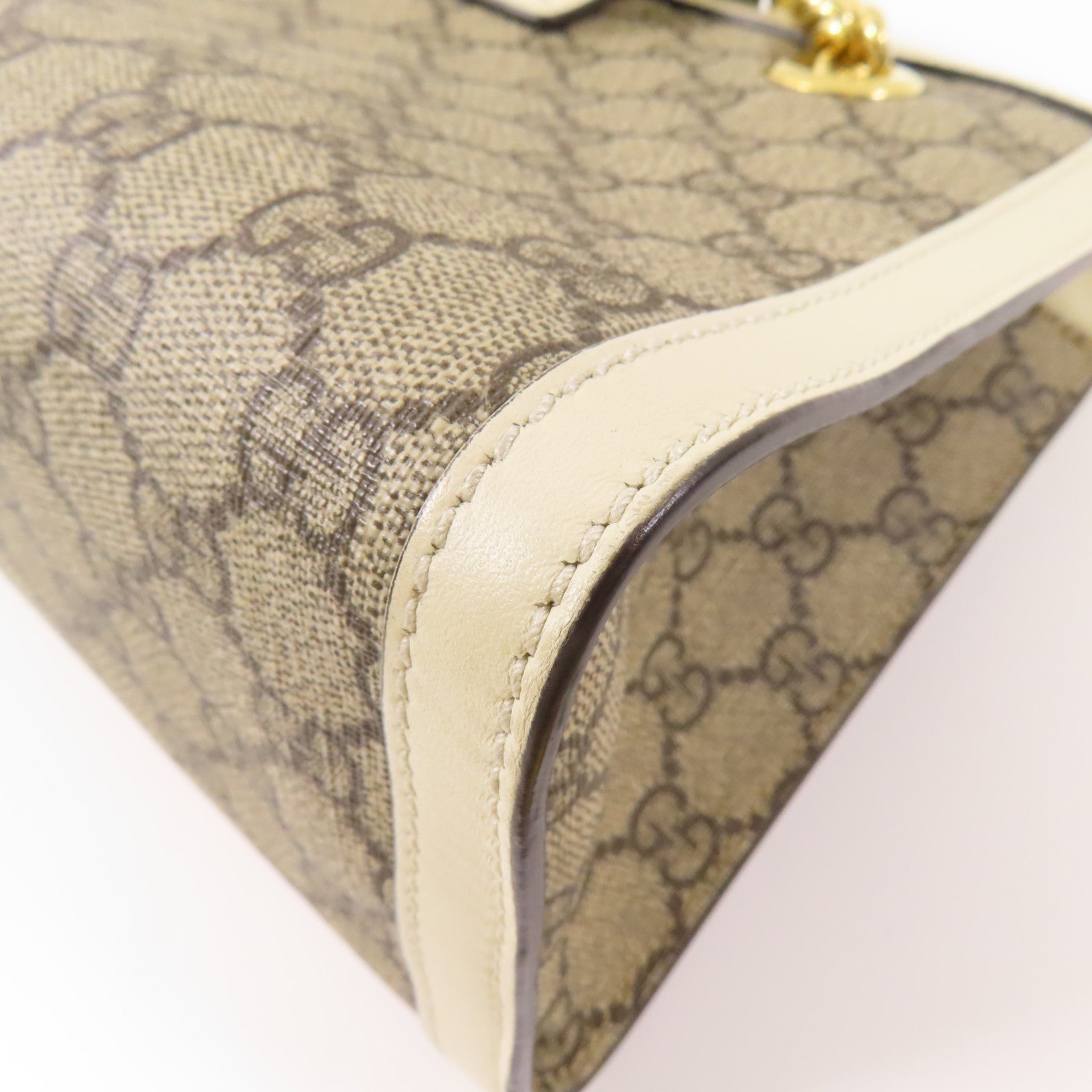 GUCCI 塗層帆布Padlock金扣肩背袋