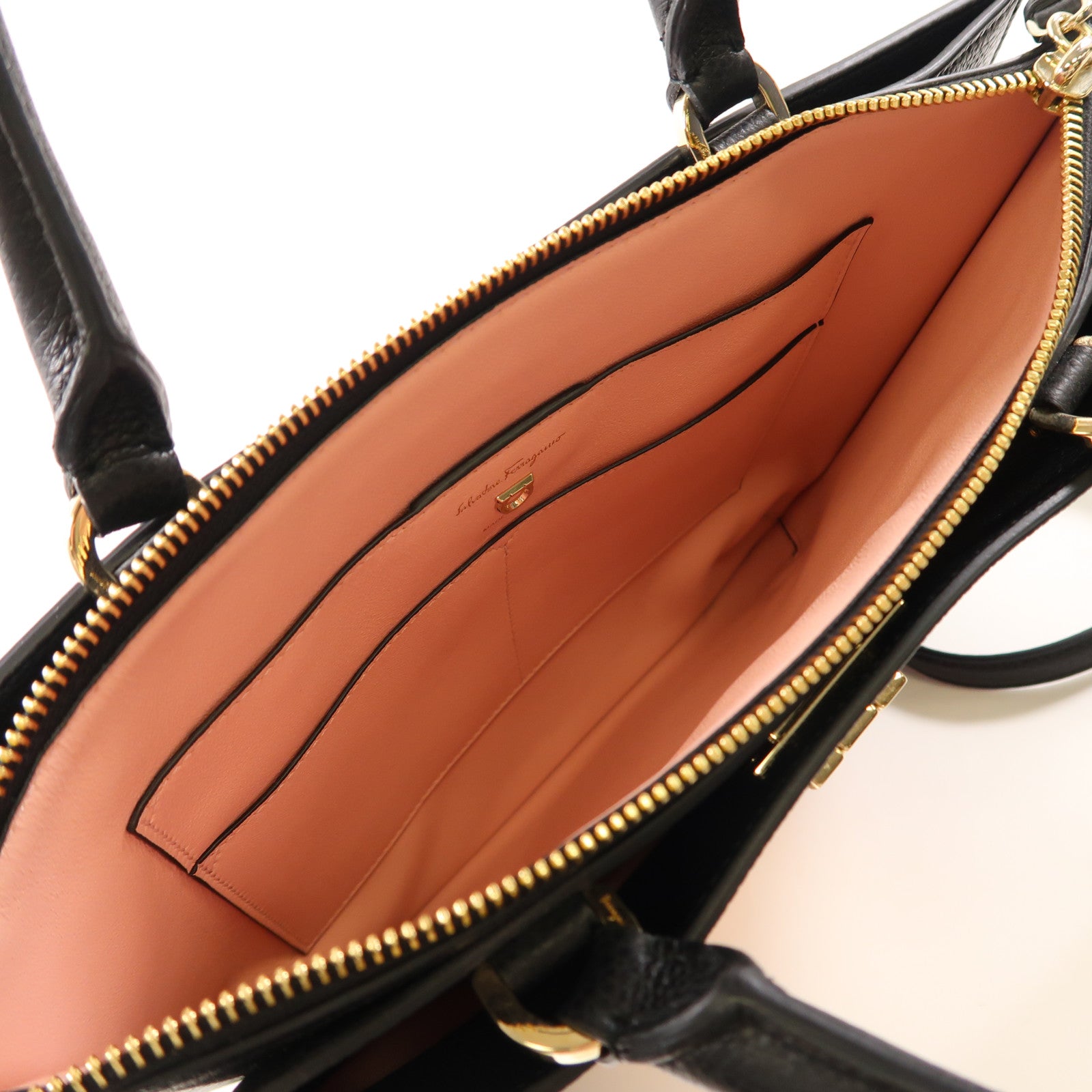 Salvatore Ferragamo 牛皮皮革Shoulder Bag金扣手挽肩背兩用袋粉紅色/黑色