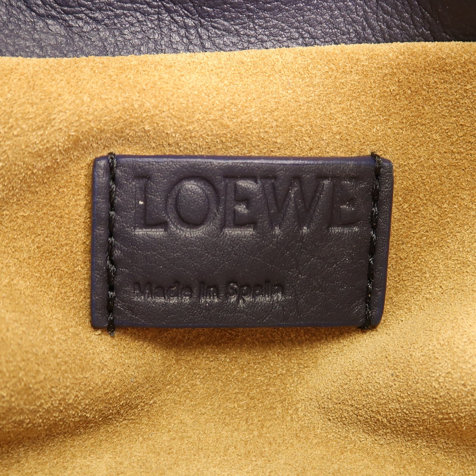 LOEWE 牛皮皮革Mini Flamenco Clutch銀扣肩背袋