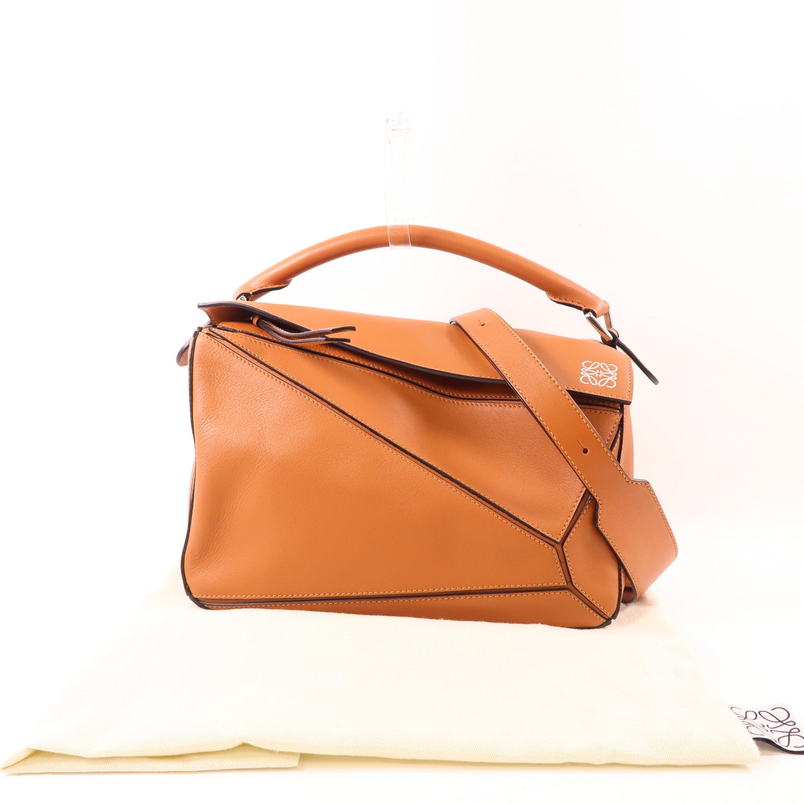 LOEWE 牛皮皮革Puzzle銀扣手挽肩背兩用袋