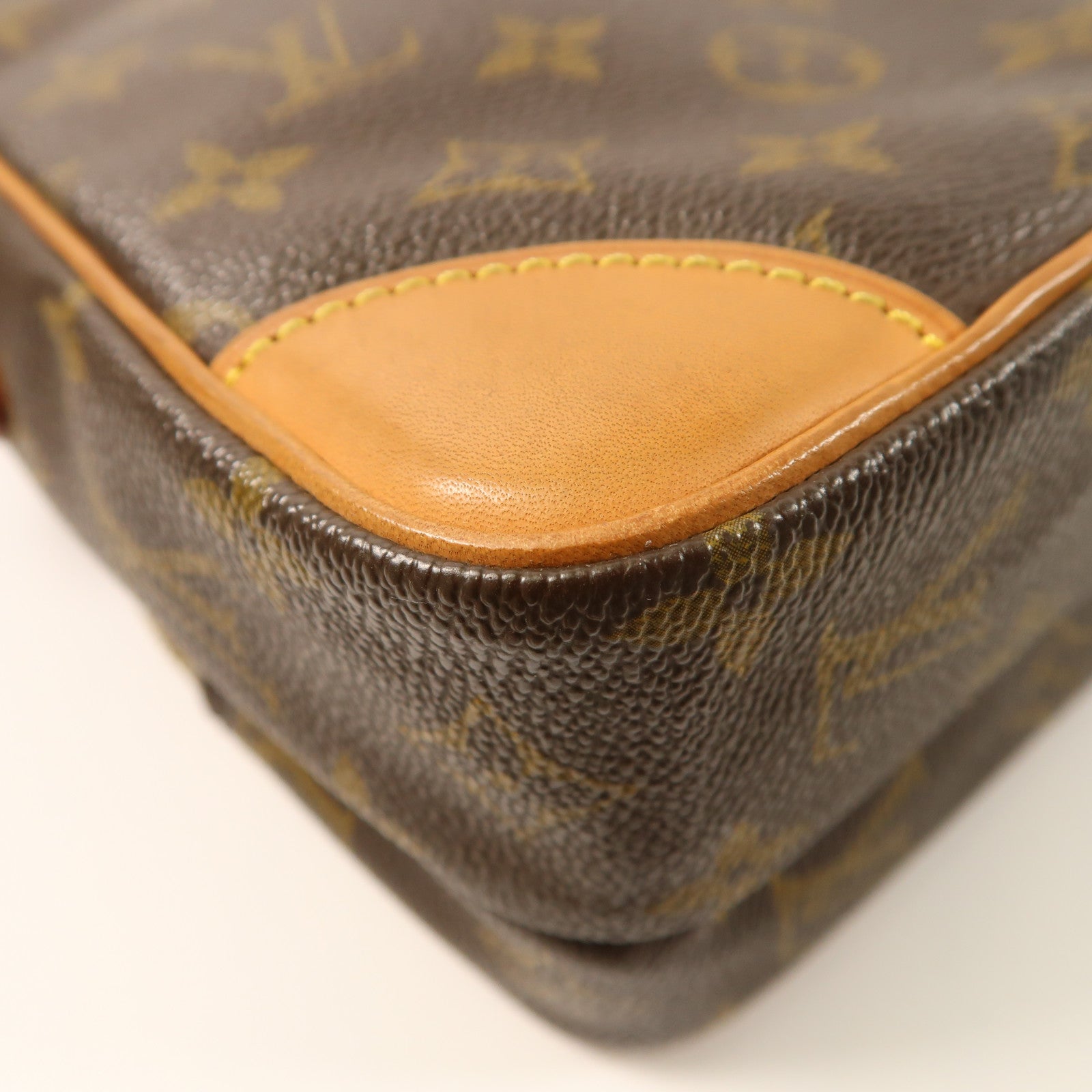 LOUIS VUITTON Monogram Amazon金扣肩背袋