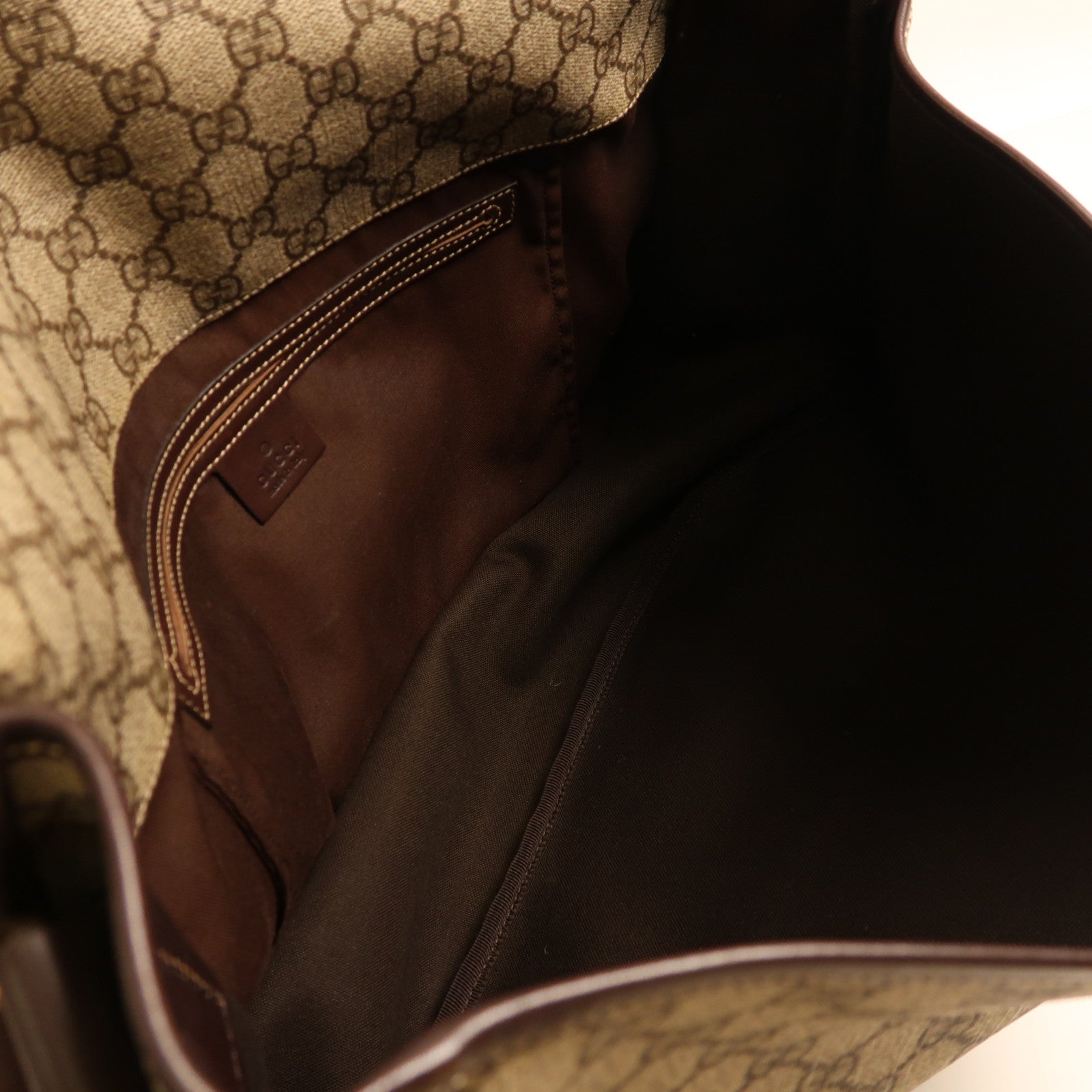GUCCI 塗層帆布Messenger Bag金扣肩背袋米色
