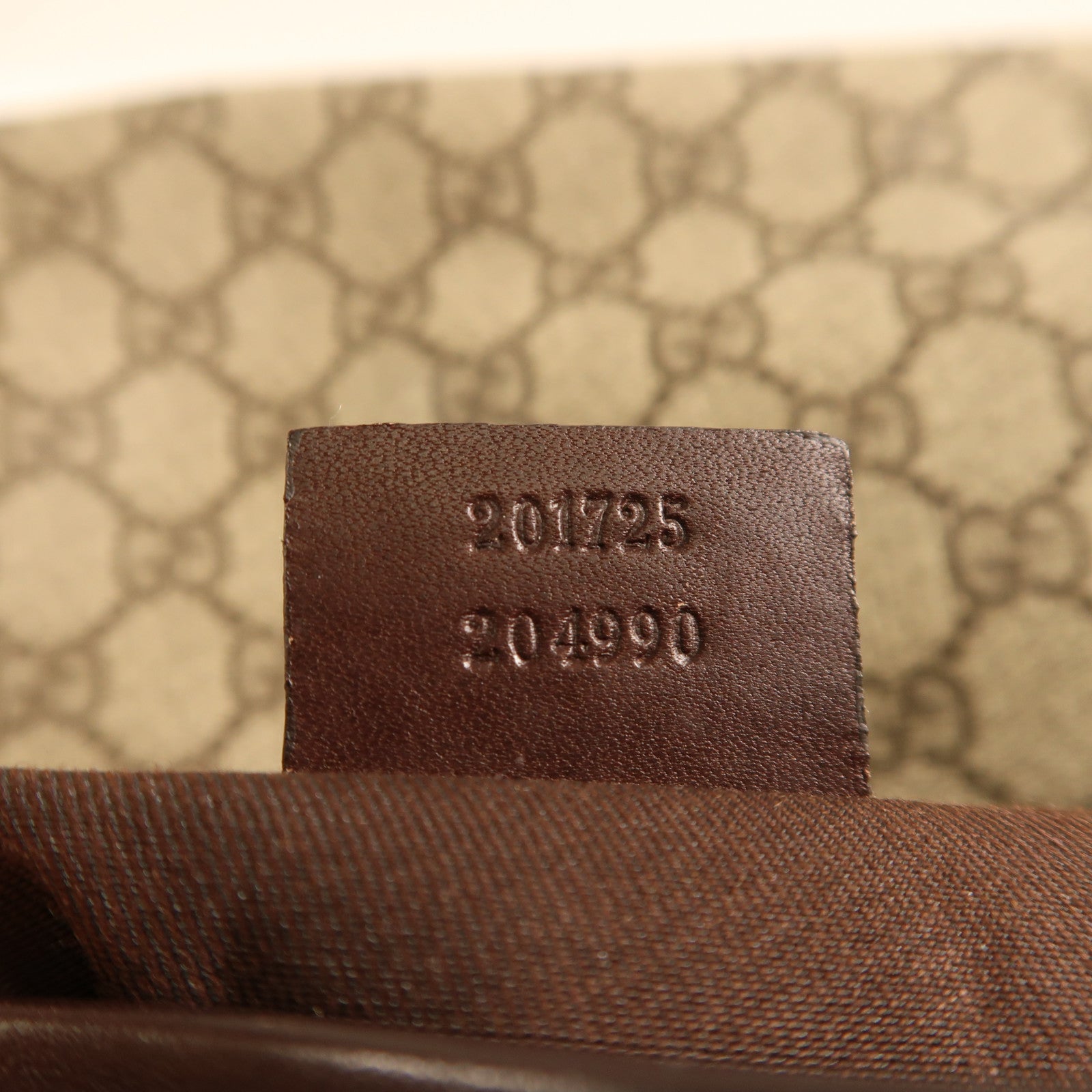 GUCCI 塗層帆布Messenger Bag金扣肩背袋米色