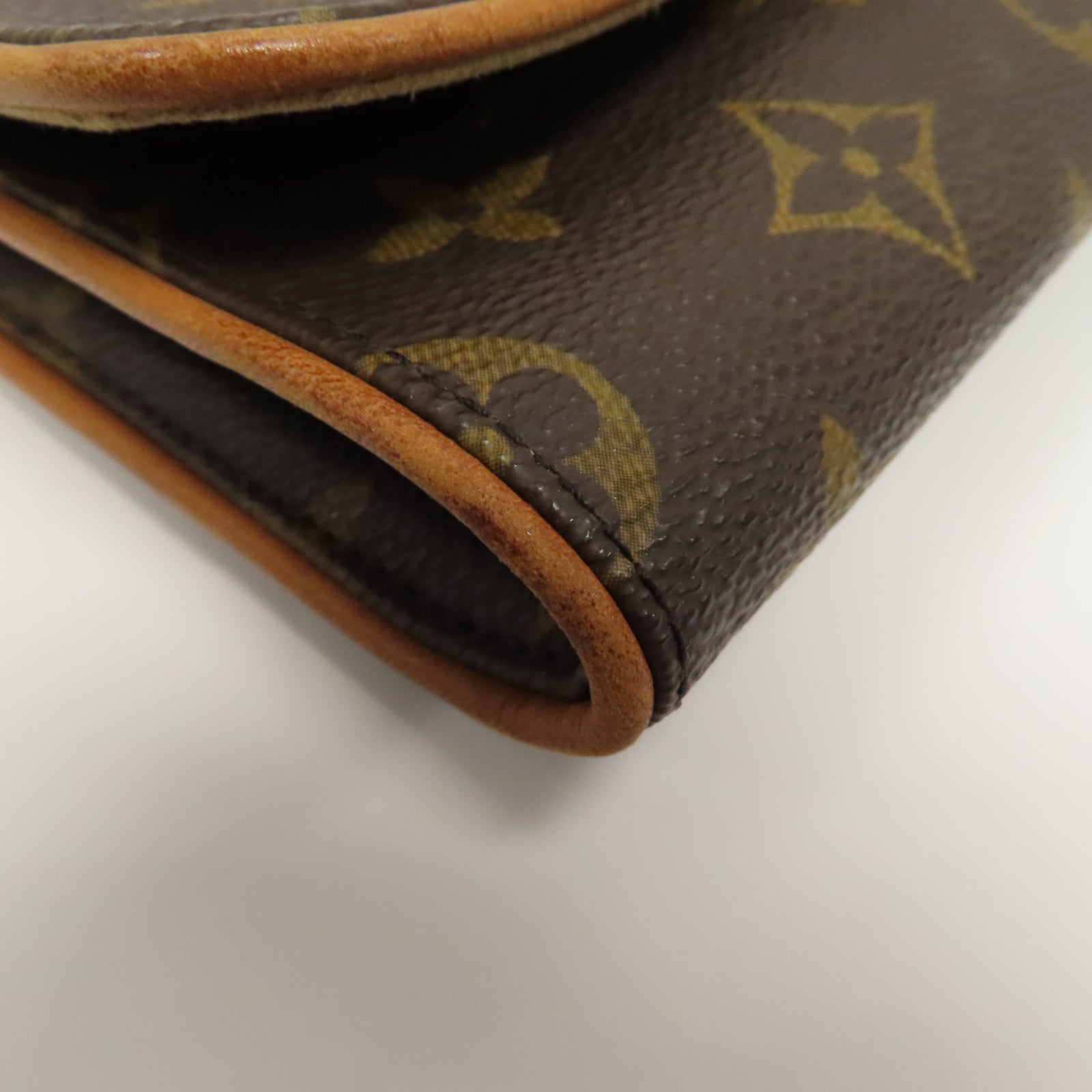 LOUIS VUITTON Monogram Pochette Twin GM金扣肩背袋啡色