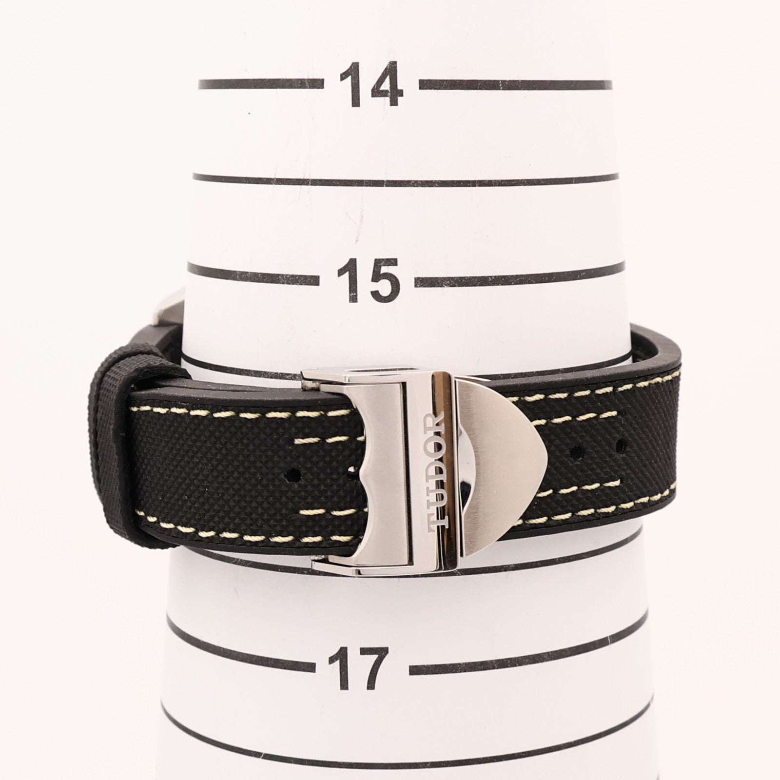 TUDOR Black Bay PRO 79470