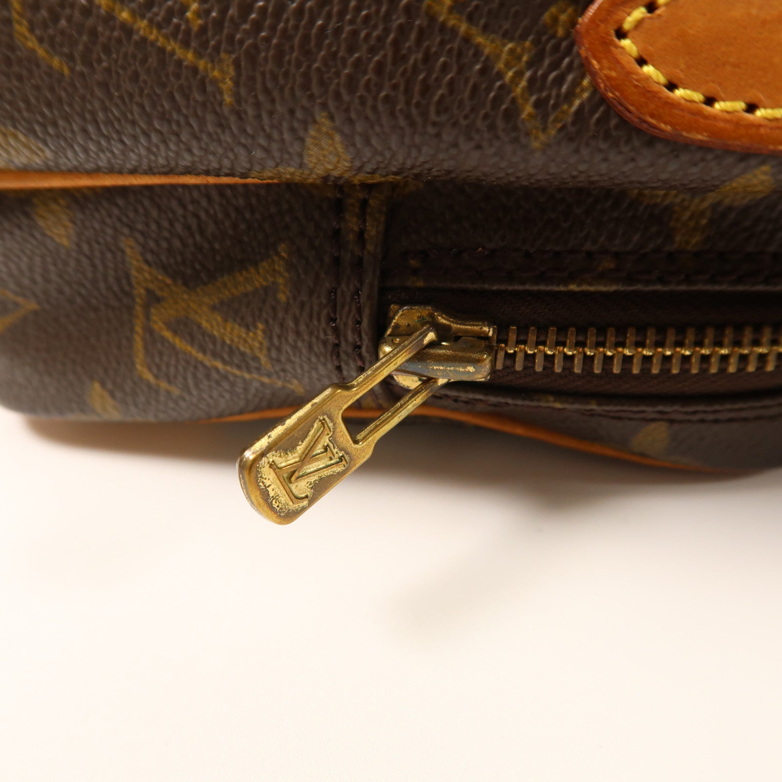 LOUIS VUITTON Monogram Amazon金扣肩背袋