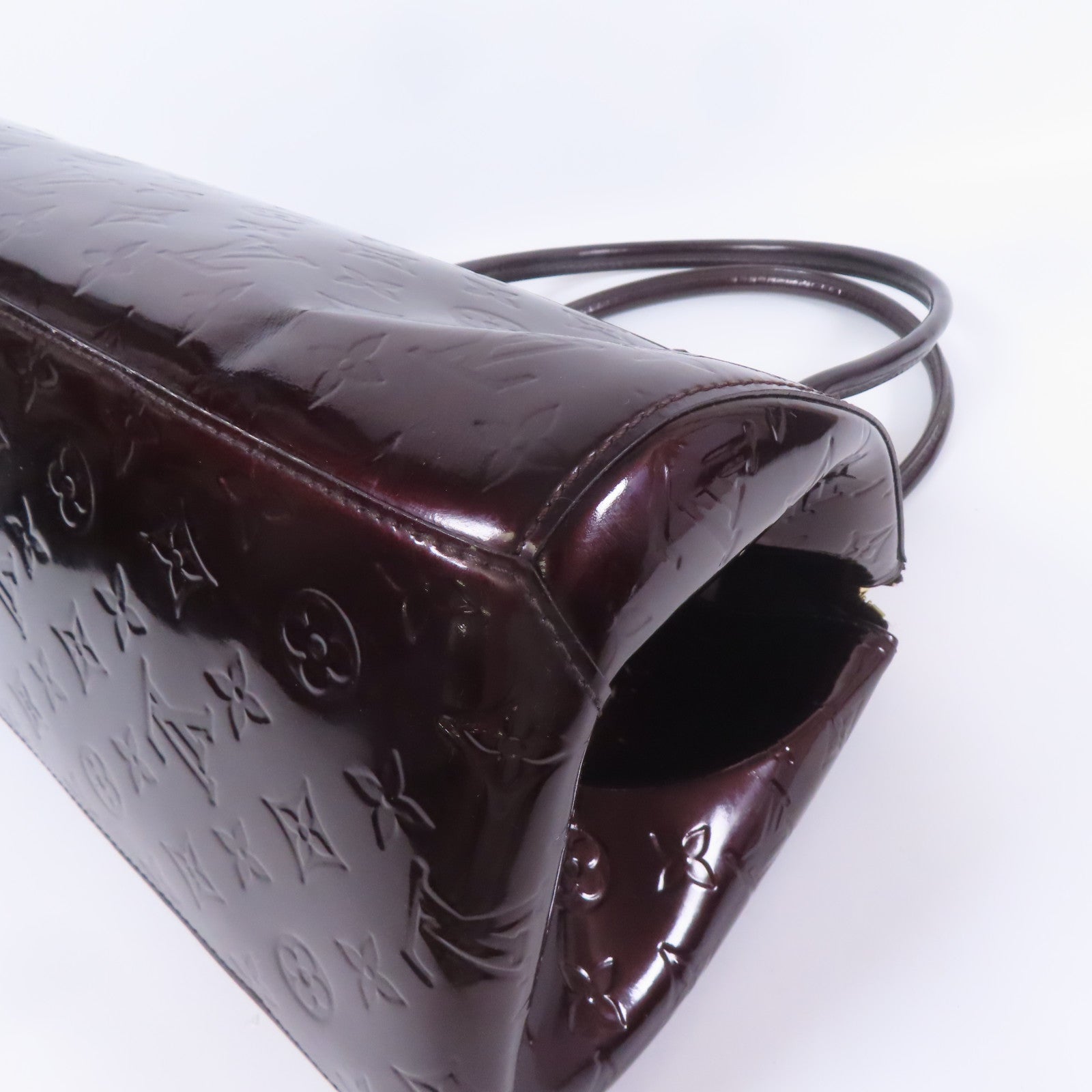 LOUIS VUITTON Vernis漆皮皮革Sherwood GM金扣肩背袋