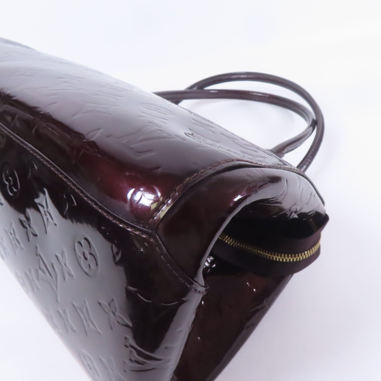 LOUIS VUITTON Vernis漆皮皮革Sherwood GM金扣肩背袋