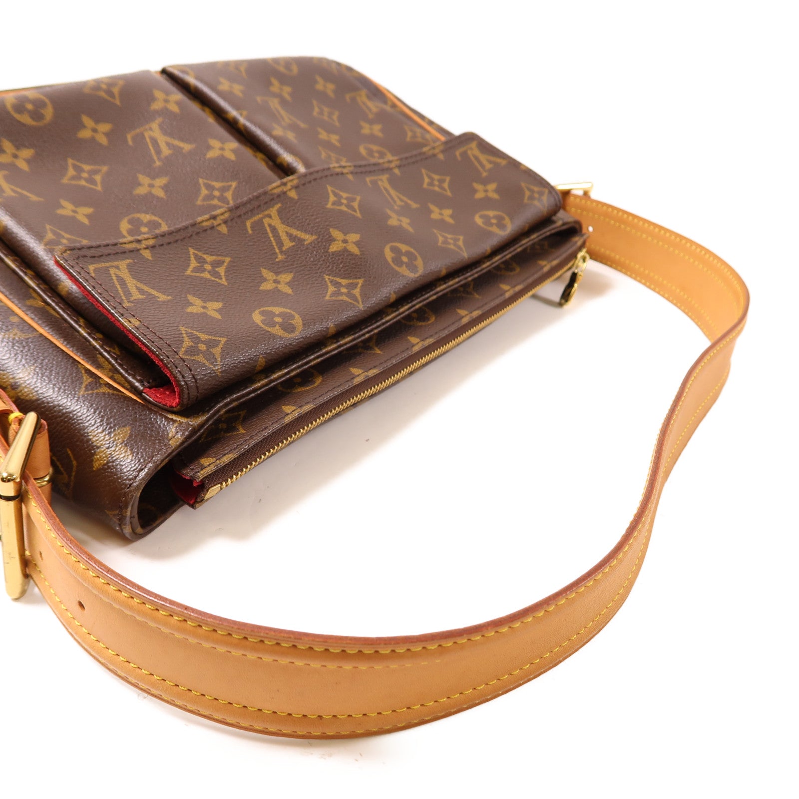 LOUIS VUITTON Monogram Viva Cite GM金扣肩背袋啡色 21 results are available, use up and down arrow keys to navigate.