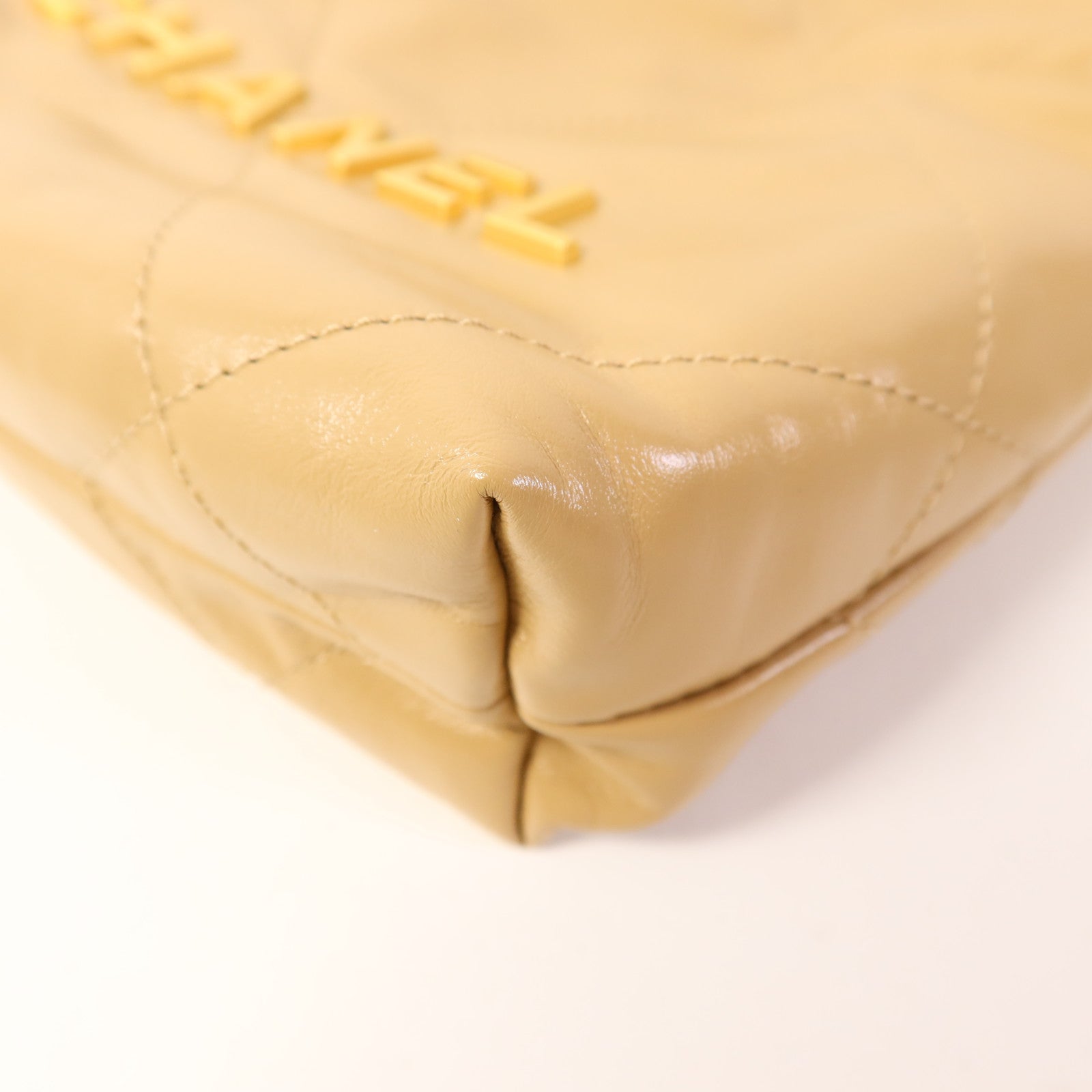 CHANEL 牛皮皮革Chanel 22 Mini鏈帶肩背袋