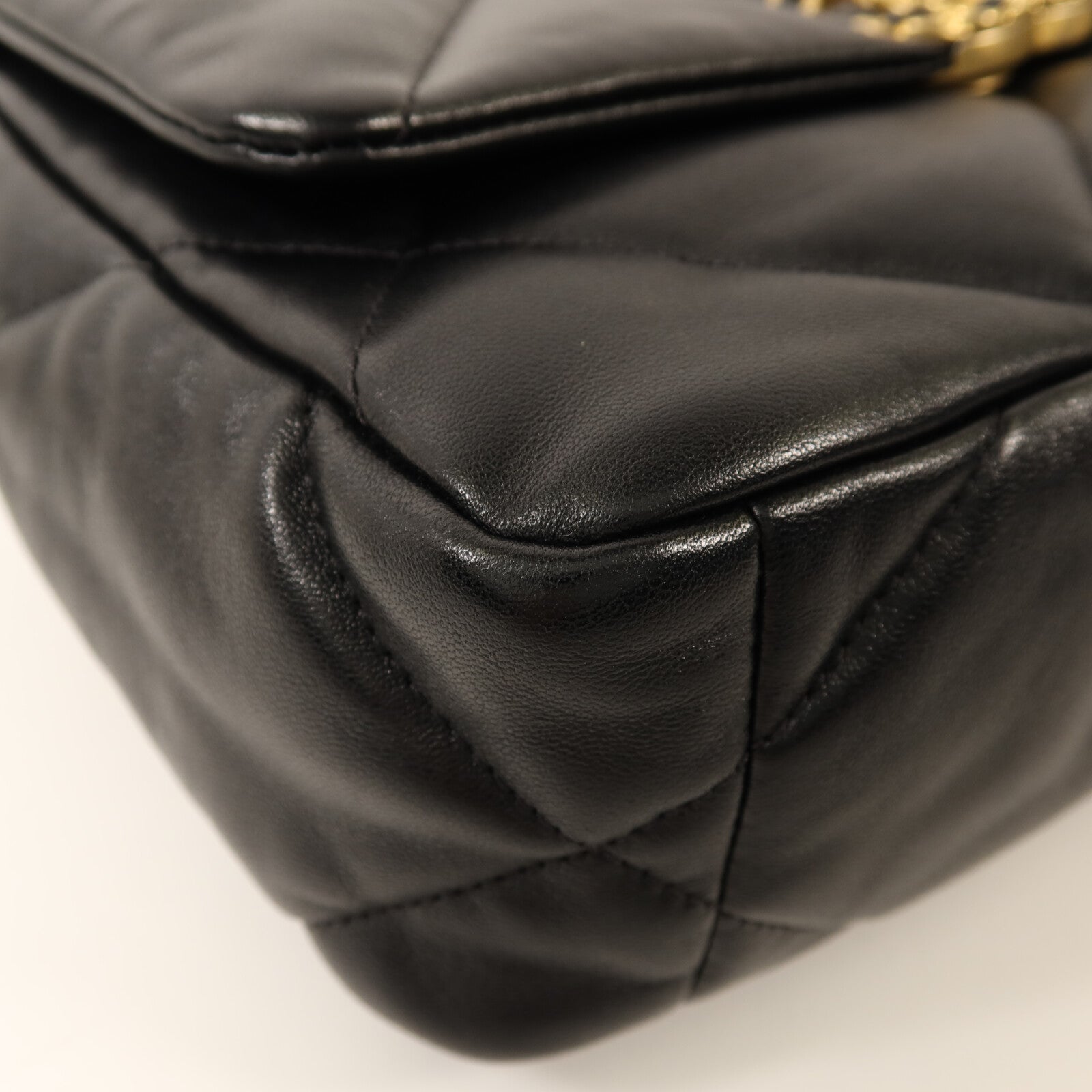 CHANEL 羊皮皮革C19 Small鏈帶肩背袋