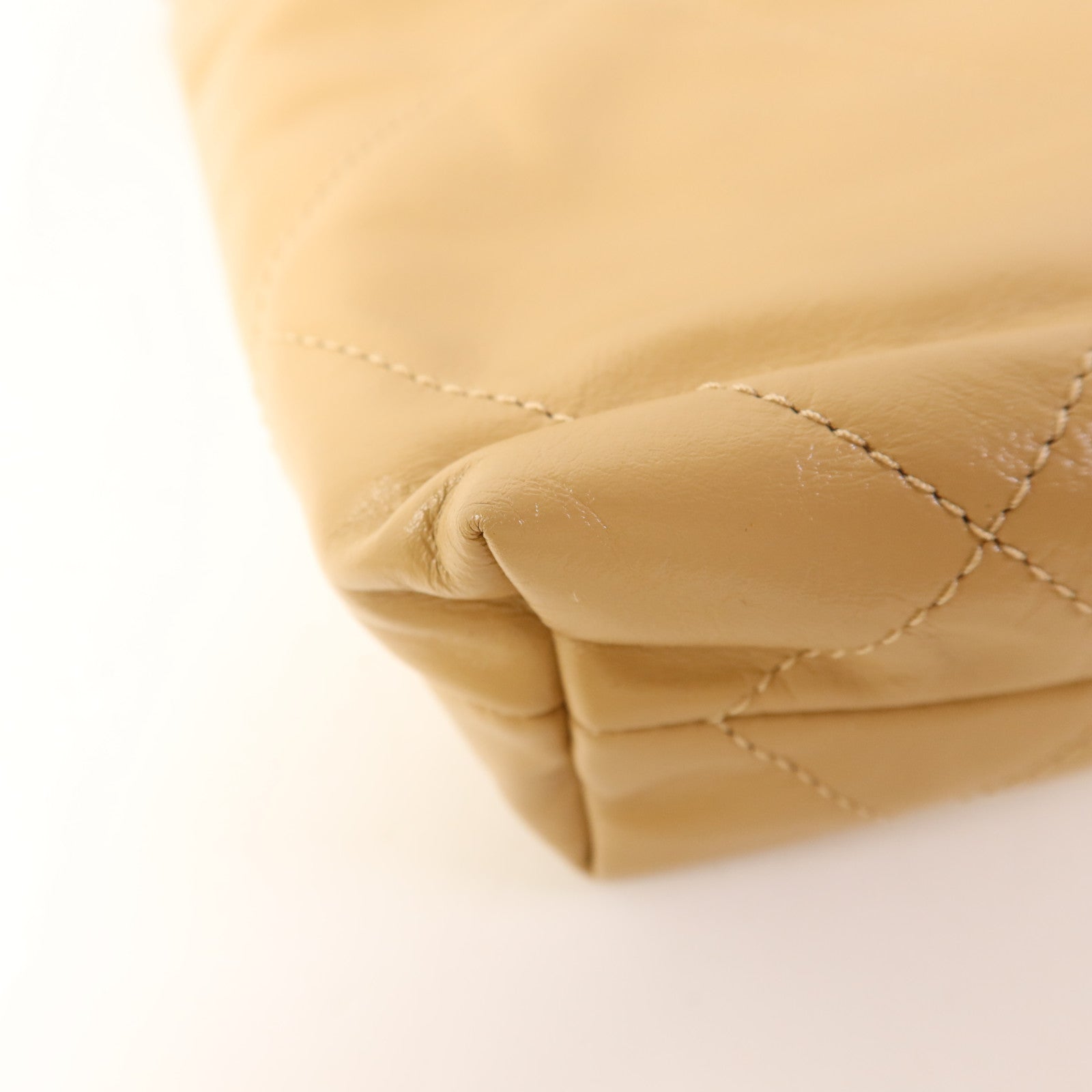 CHANEL 牛皮皮革Chanel 22 Mini鏈帶肩背袋