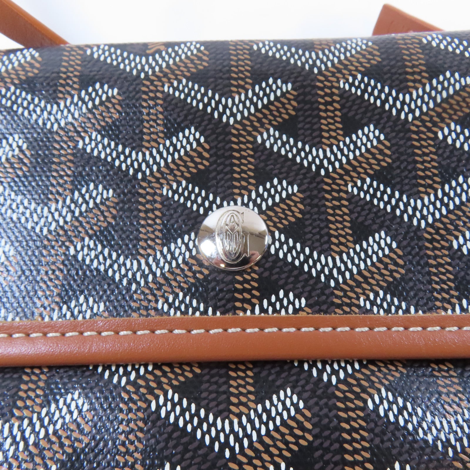 GOYARD 塗層帆布Ama Louis PM銀扣肩背袋啡色