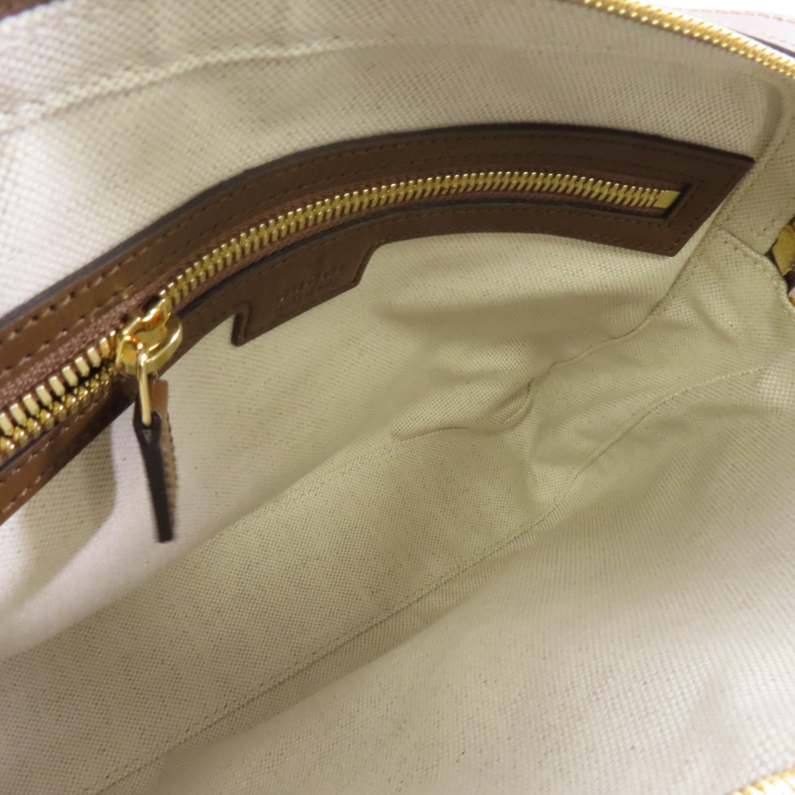 GUCCI 塗層帆布Interlocking G Bag金扣肩背袋啡色