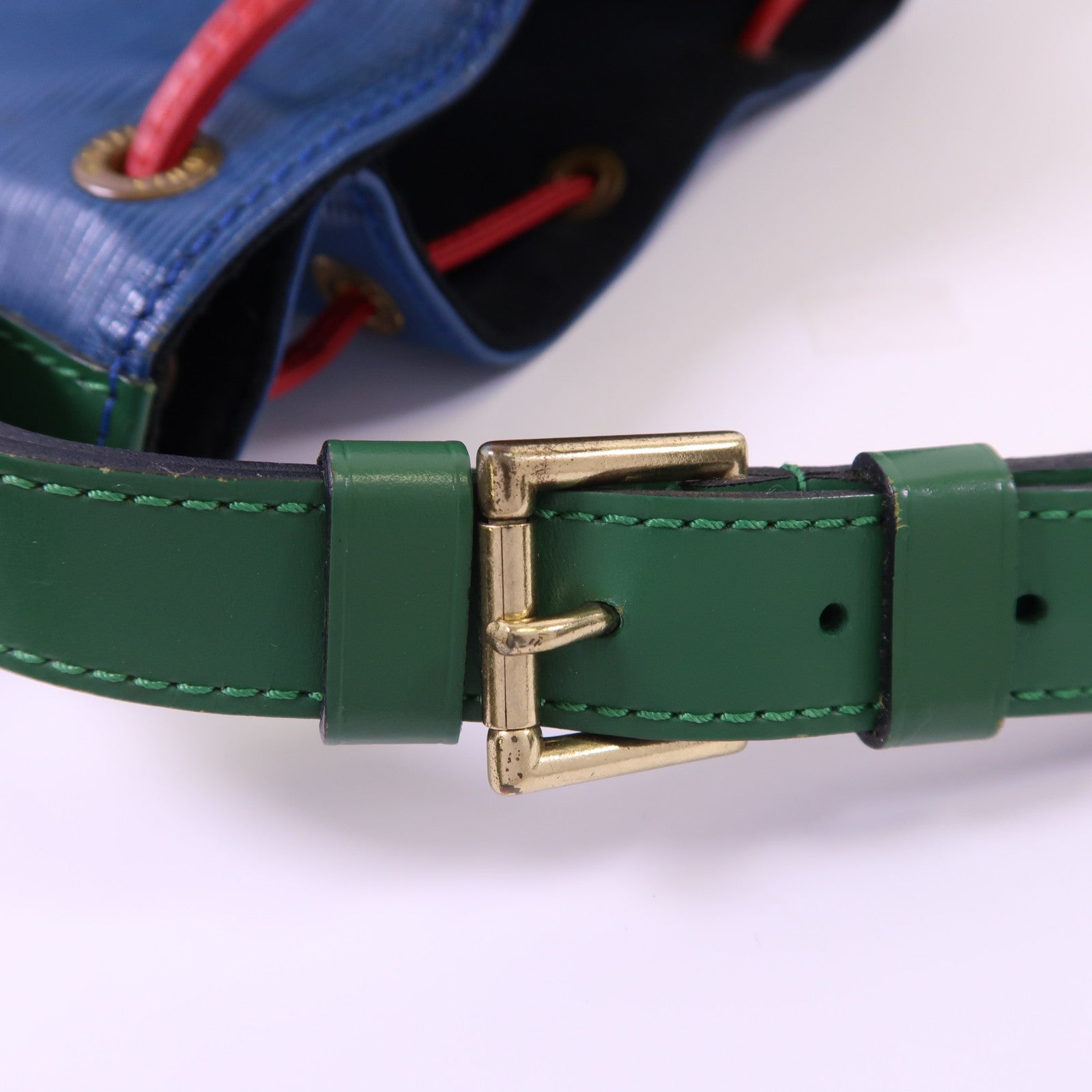 LOUIS VUITTON Epi Noe金扣肩背袋