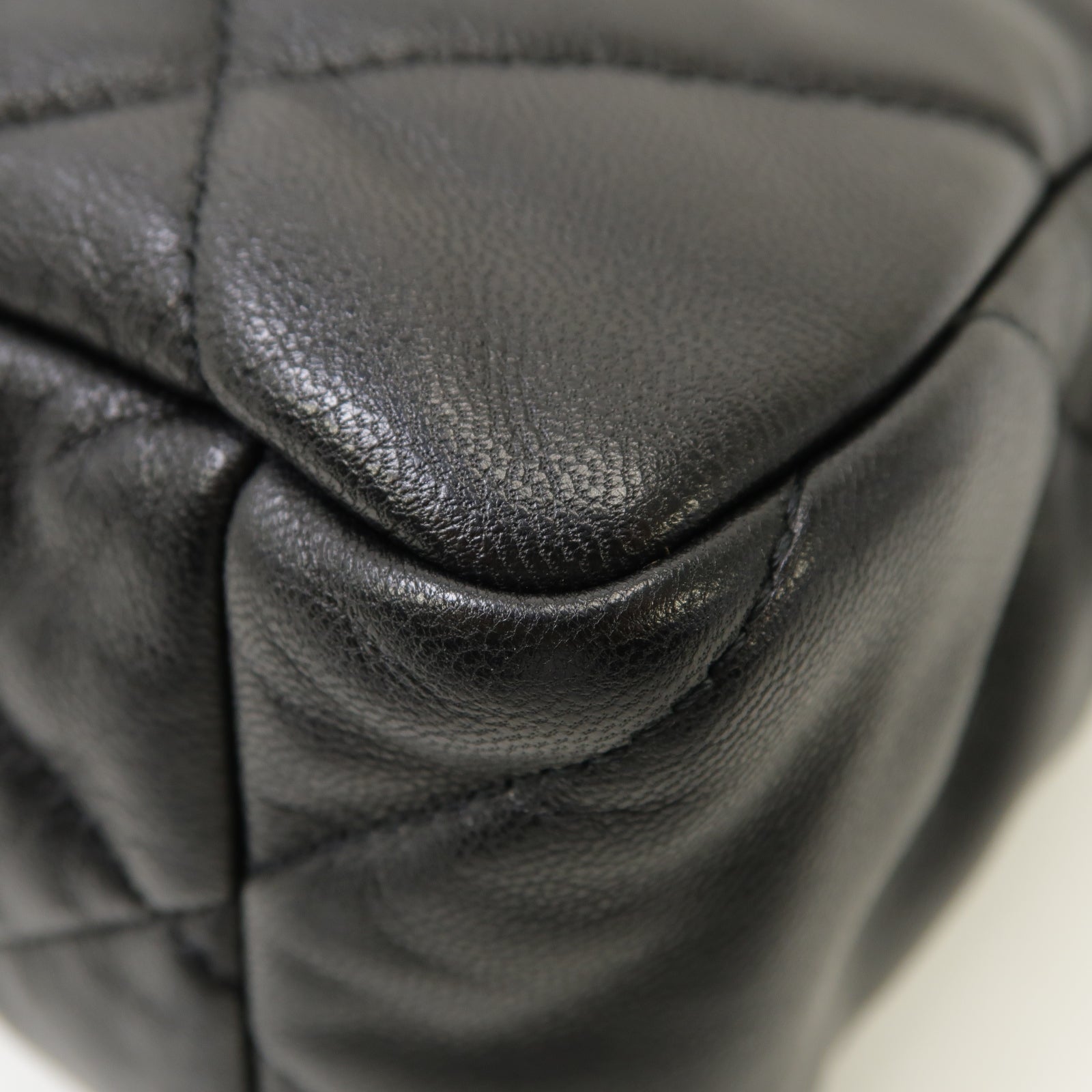 CHANEL 菱格羊皮皮革Chanel 19 Chain Shoulder金扣/銀扣鏈帶手挽肩背兩用袋黑色