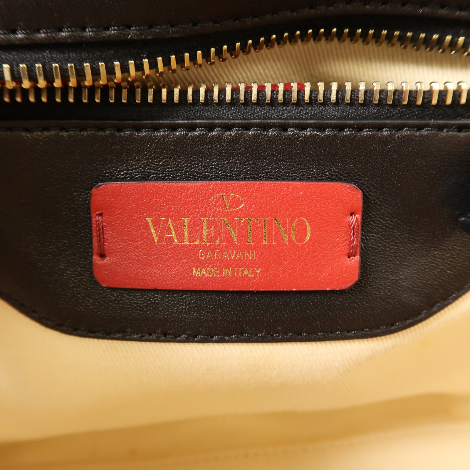 Valentino 牛皮皮革2way Shoulder Bag金扣手挽肩背兩用袋杏色/黑色