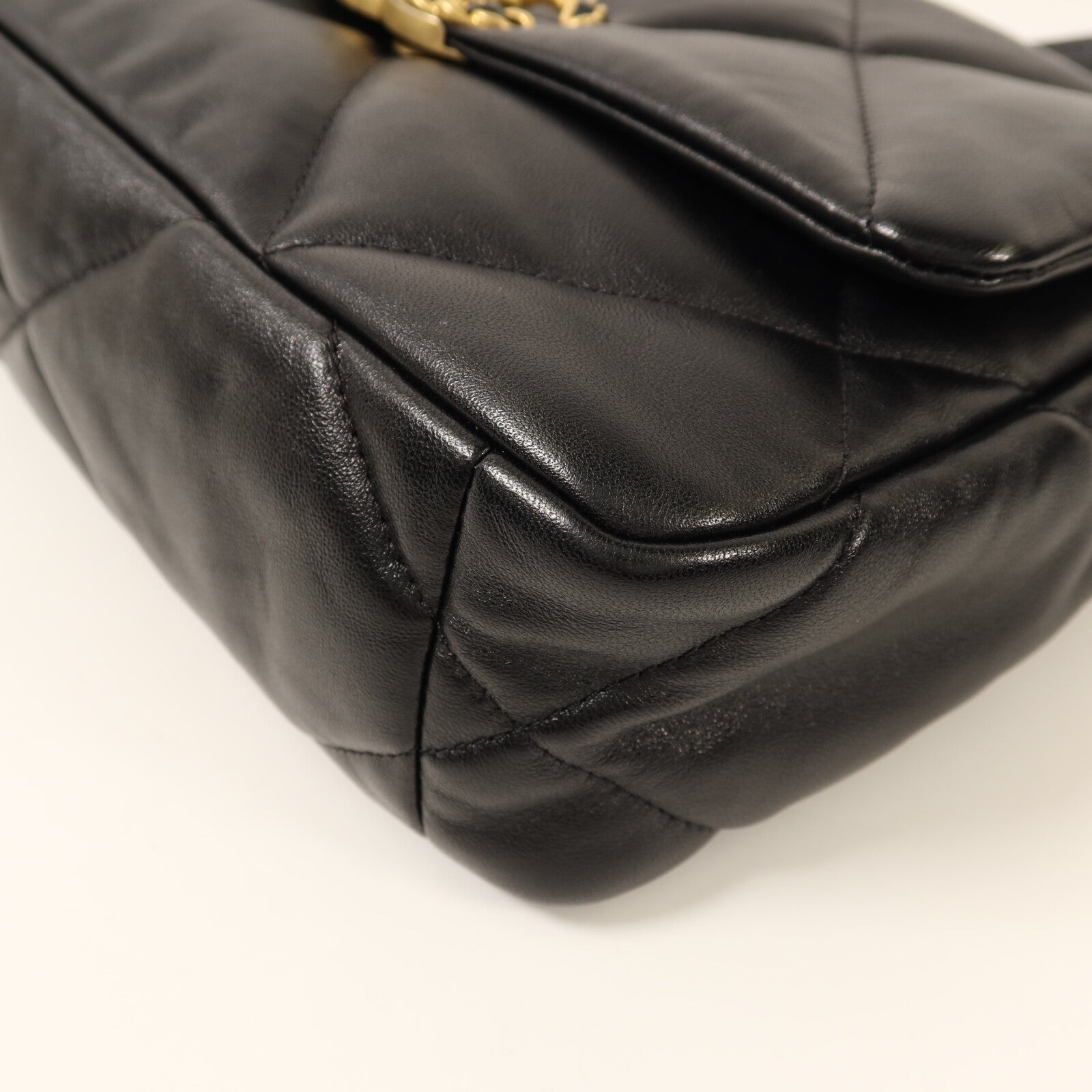 CHANEL 羊皮皮革C19 Small鏈帶肩背袋