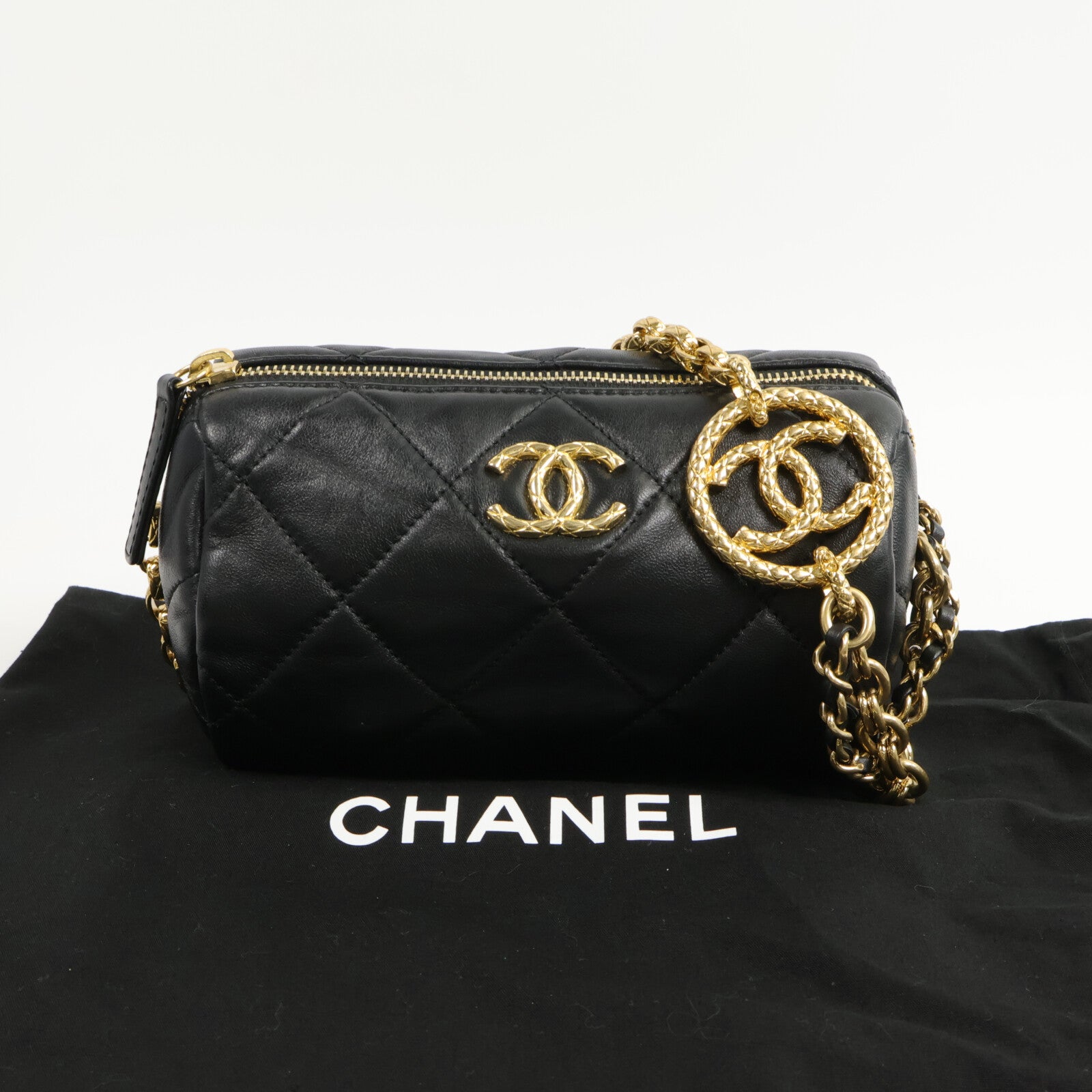 CHANEL 羊皮皮革Mini Bowling鏈帶肩背袋