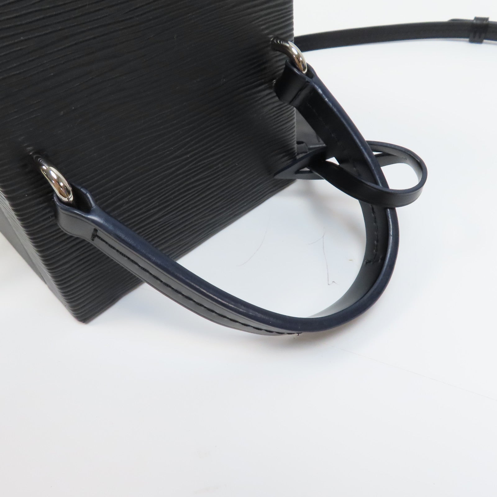 LOUIS VUITTON 【激減優惠】Epi Bleecker Box銀扣手挽肩背兩用袋黑色