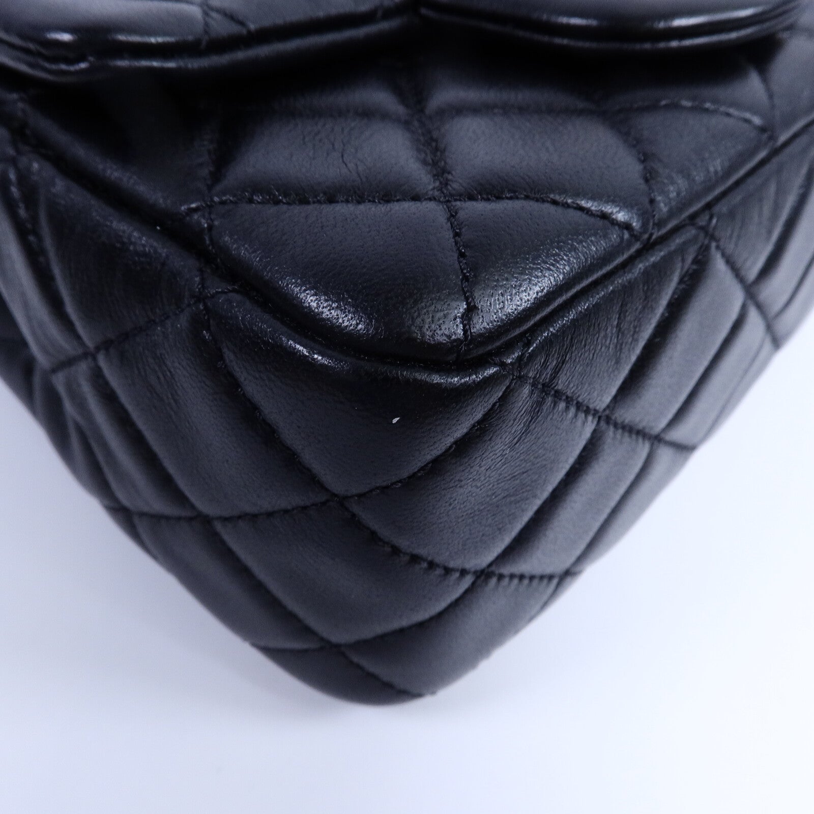 CHANEL 羊皮皮革Mini Classic 17 Gold Ball鏈帶肩背袋