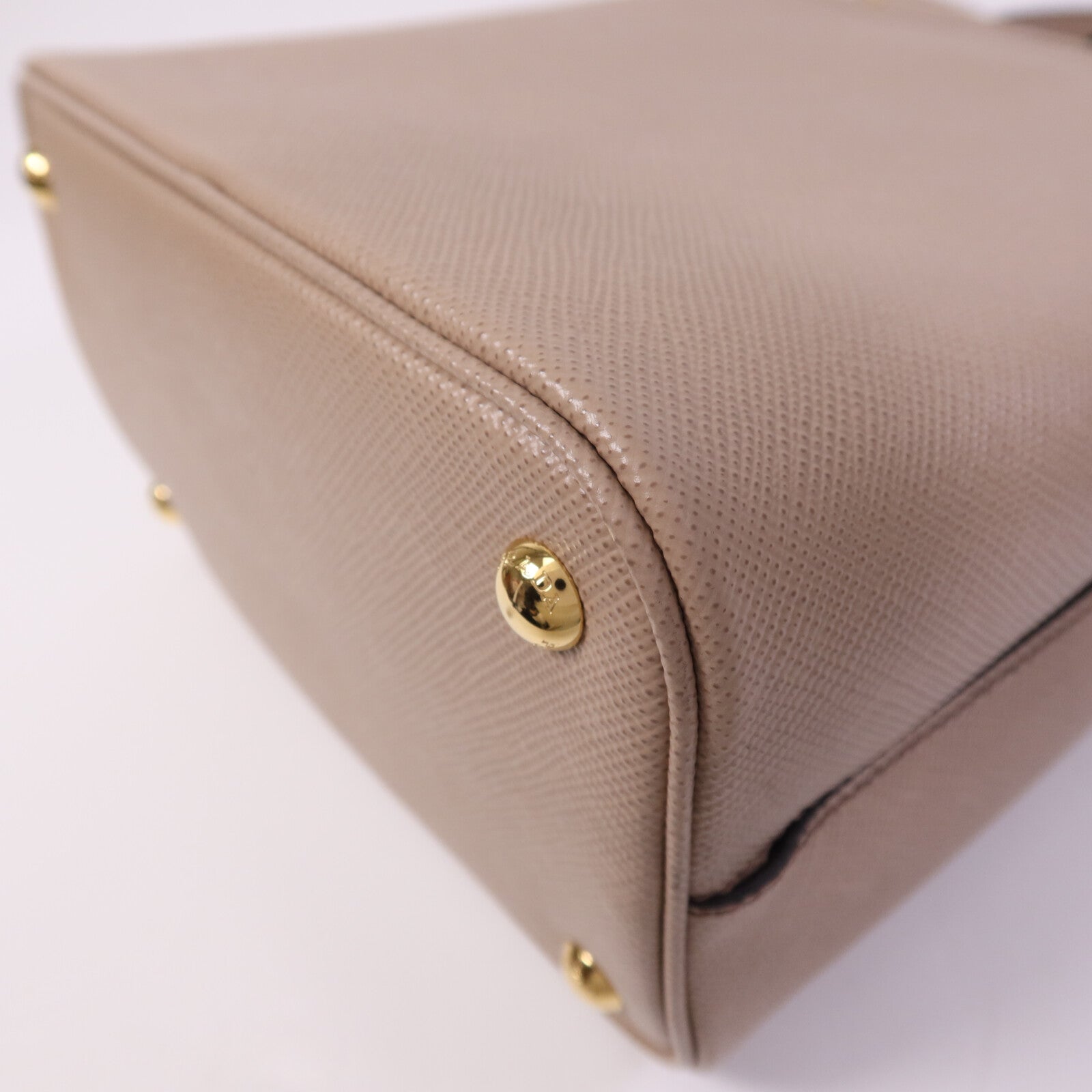 PRADA Saffiano皮革Panier金扣手挽肩背兩用袋