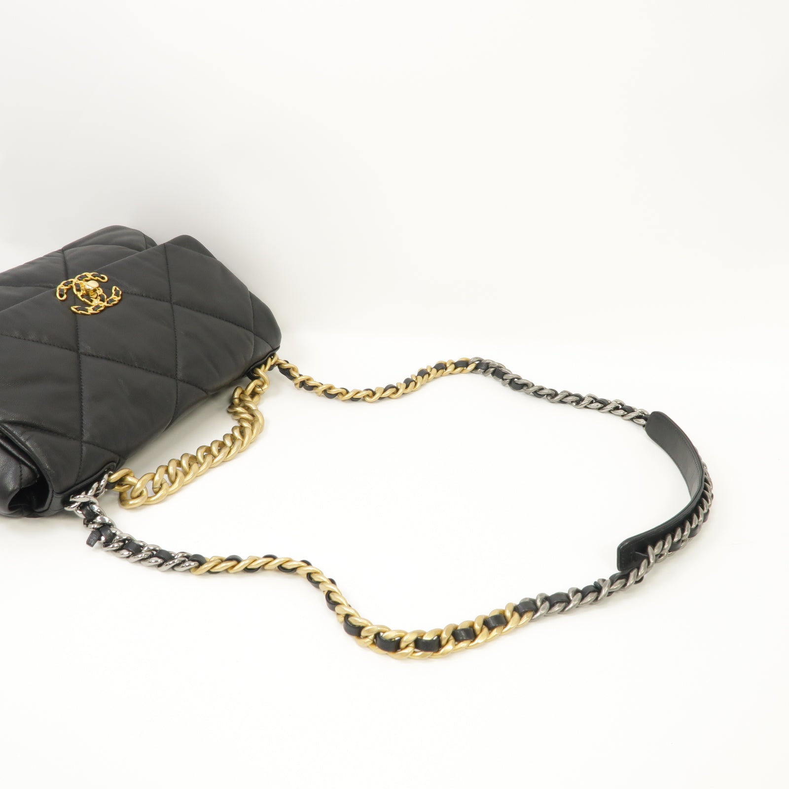 CHANEL 菱格羊皮皮革Chanel 19 Chain Shoulder金扣/銀扣鏈帶手挽肩背兩用袋黑色
