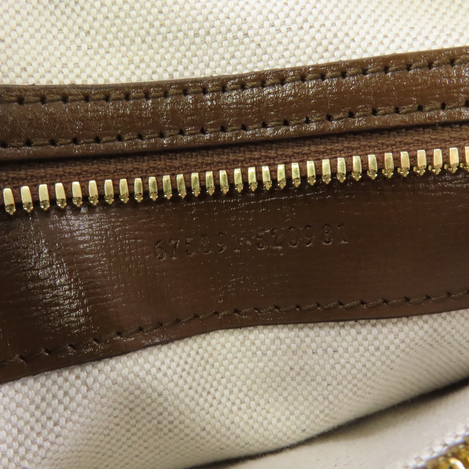 GUCCI 塗層帆布Interlocking G Bag金扣肩背袋啡色