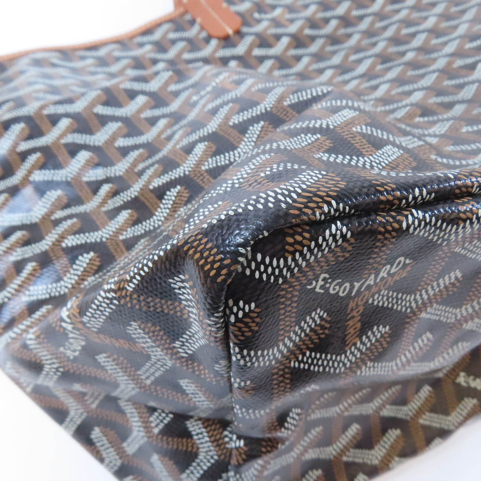 GOYARD 塗層帆布Ama Louis PM銀扣肩背袋啡色