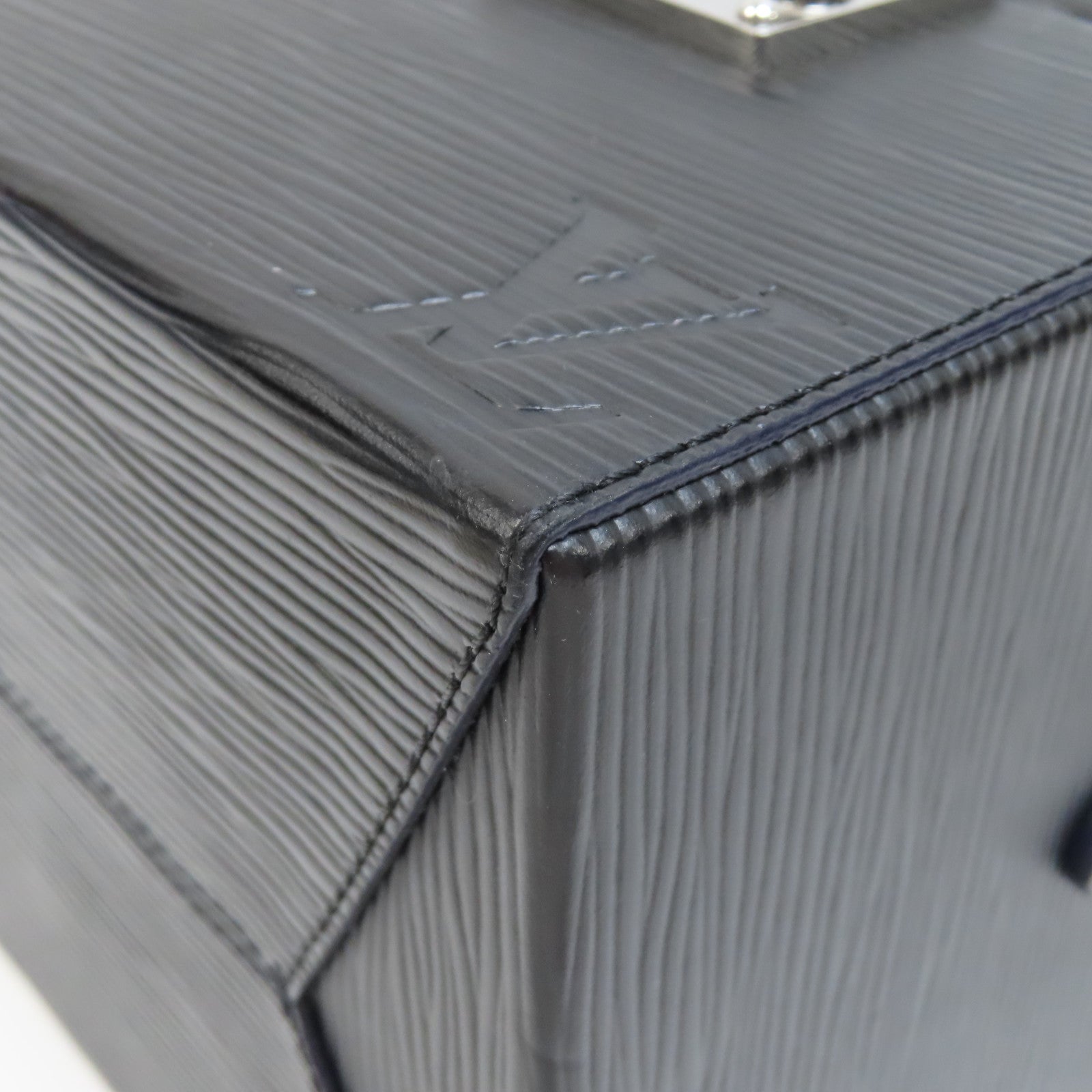LOUIS VUITTON 【激減優惠】Epi Bleecker Box銀扣手挽肩背兩用袋黑色