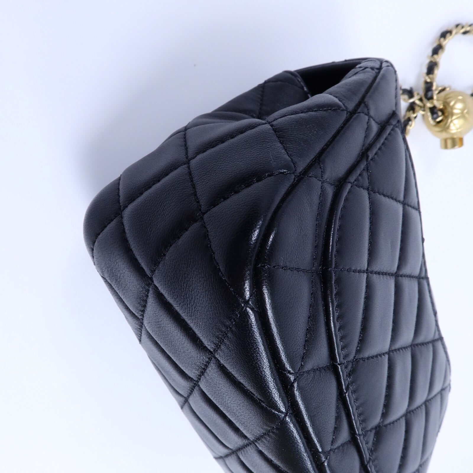 CHANEL 羊皮皮革Mini Classic 17 Gold Ball鏈帶肩背袋