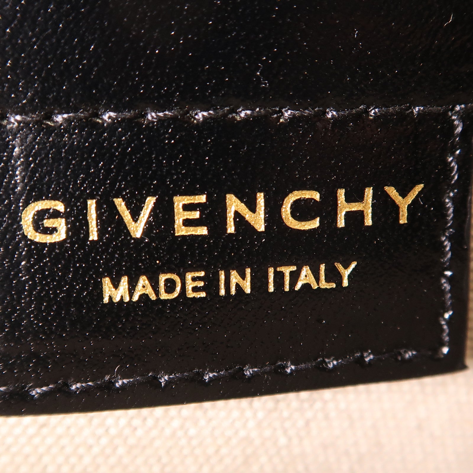 GIVENCHY 牛皮皮革/布料Cut Out Bag金扣肩背袋