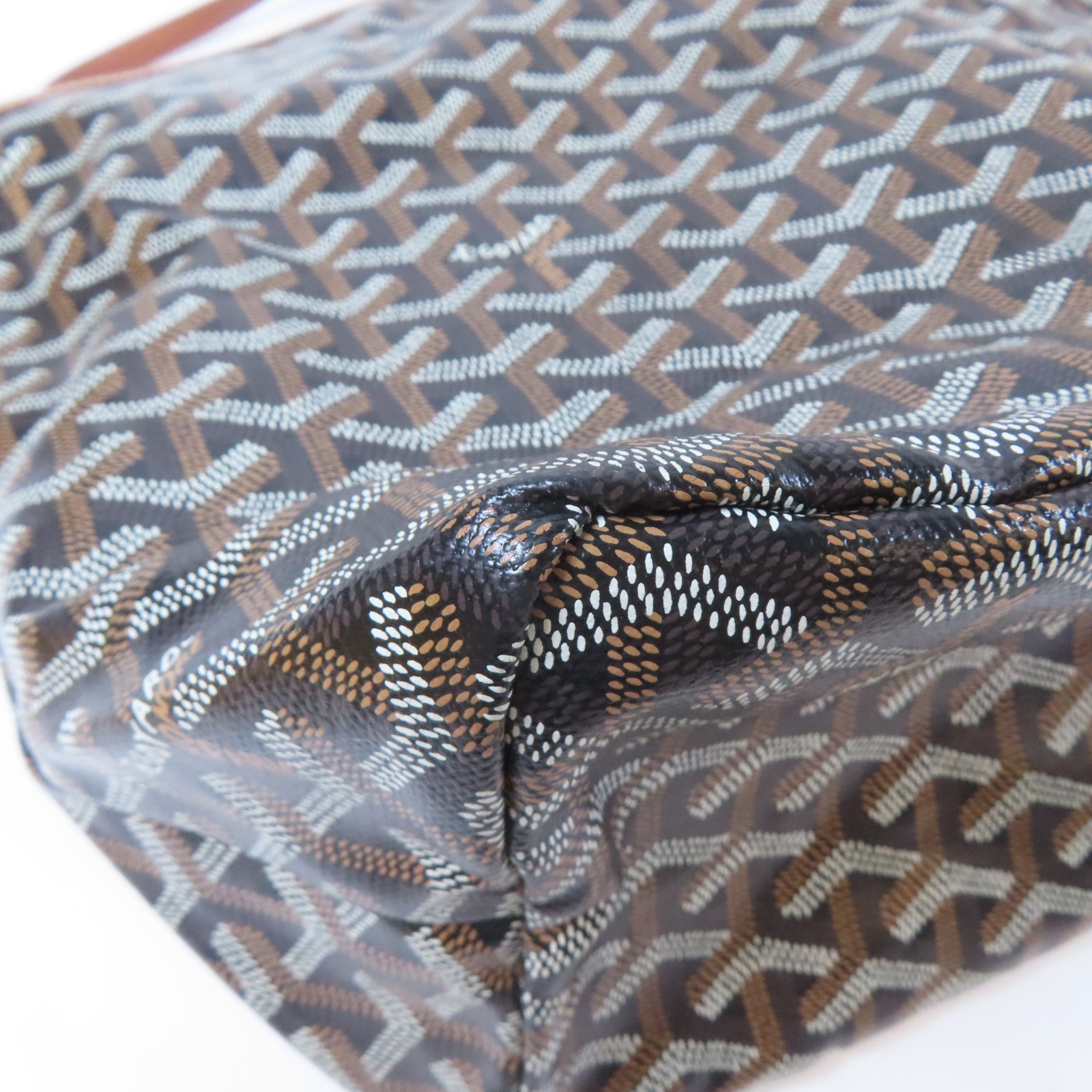 GOYARD 塗層帆布Ama Louis PM銀扣肩背袋啡色
