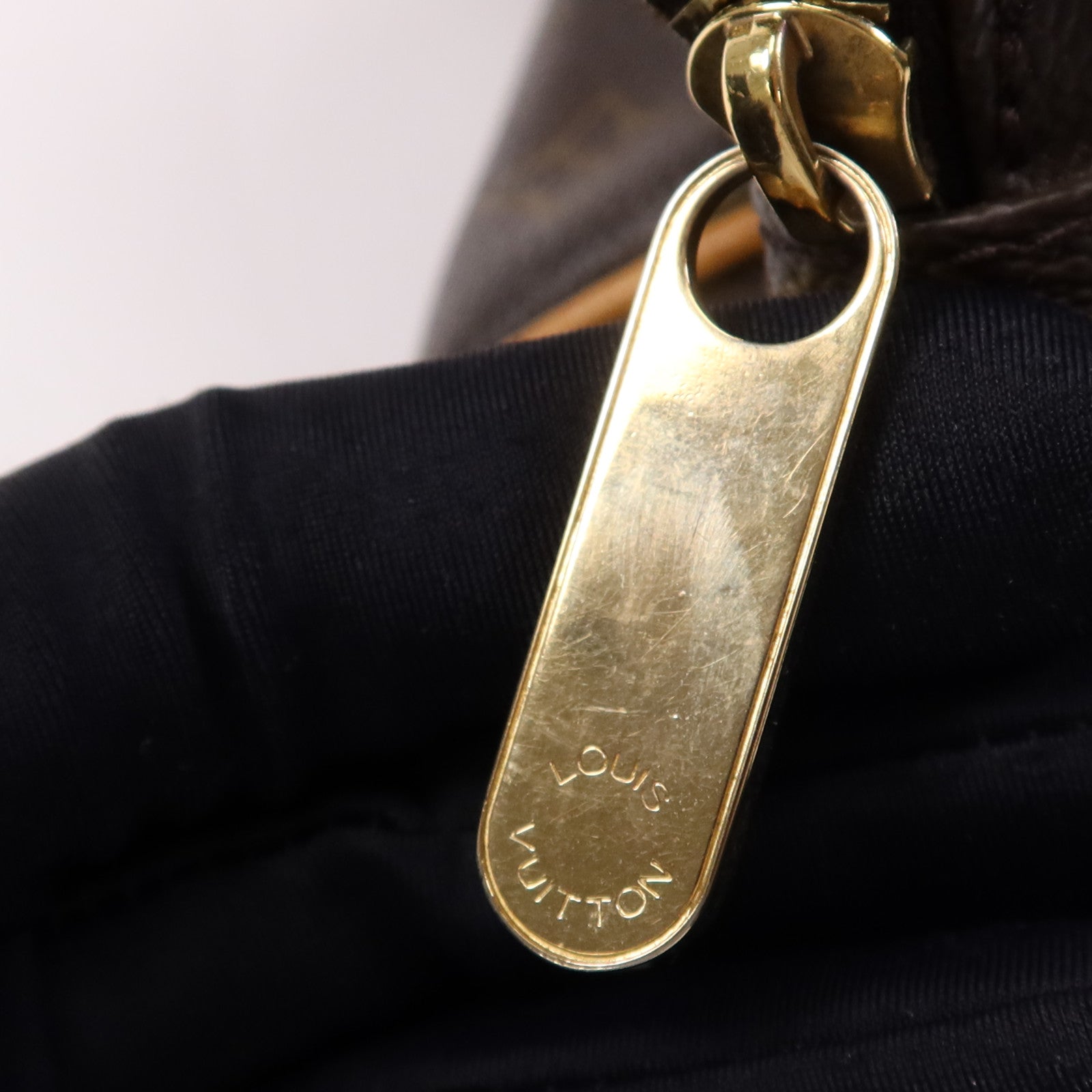 LOUIS VUITTON Monogram Manhattan PM金扣手挽袋