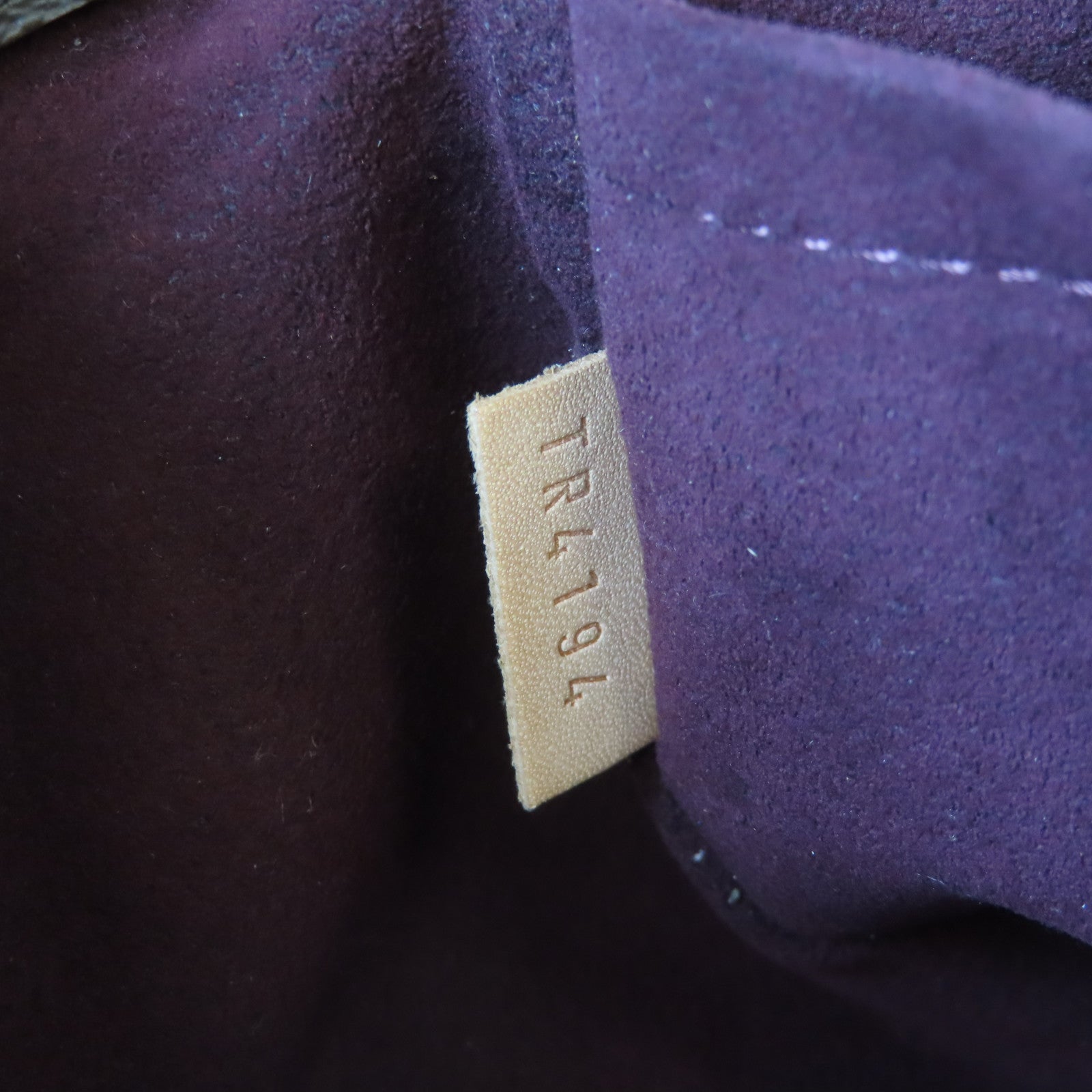 LOUIS VUITTON Monogram Montaigne MM金扣手挽肩背兩用袋啡色