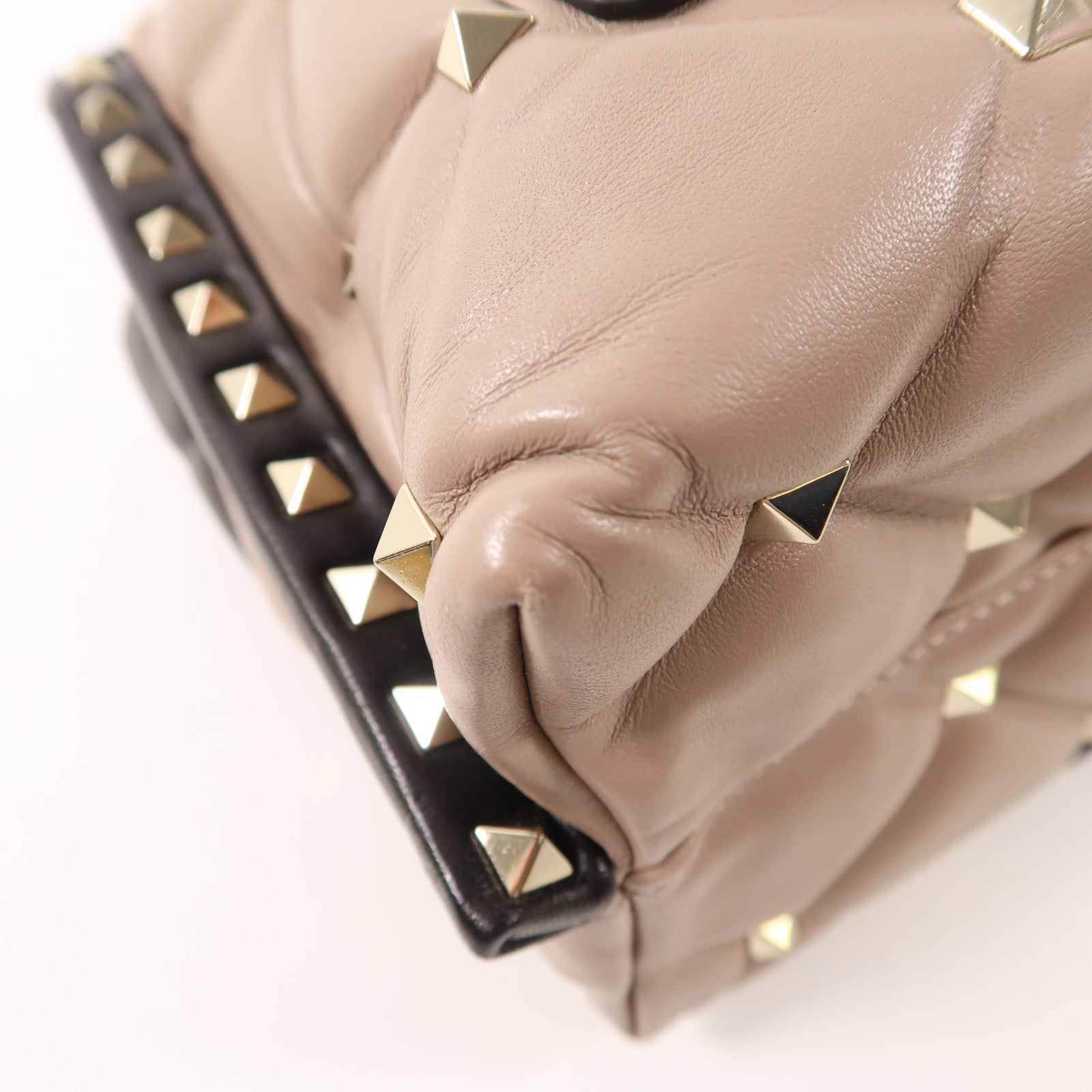 Valentino 牛皮皮革2way Shoulder Bag金扣手挽肩背兩用袋杏色/黑色