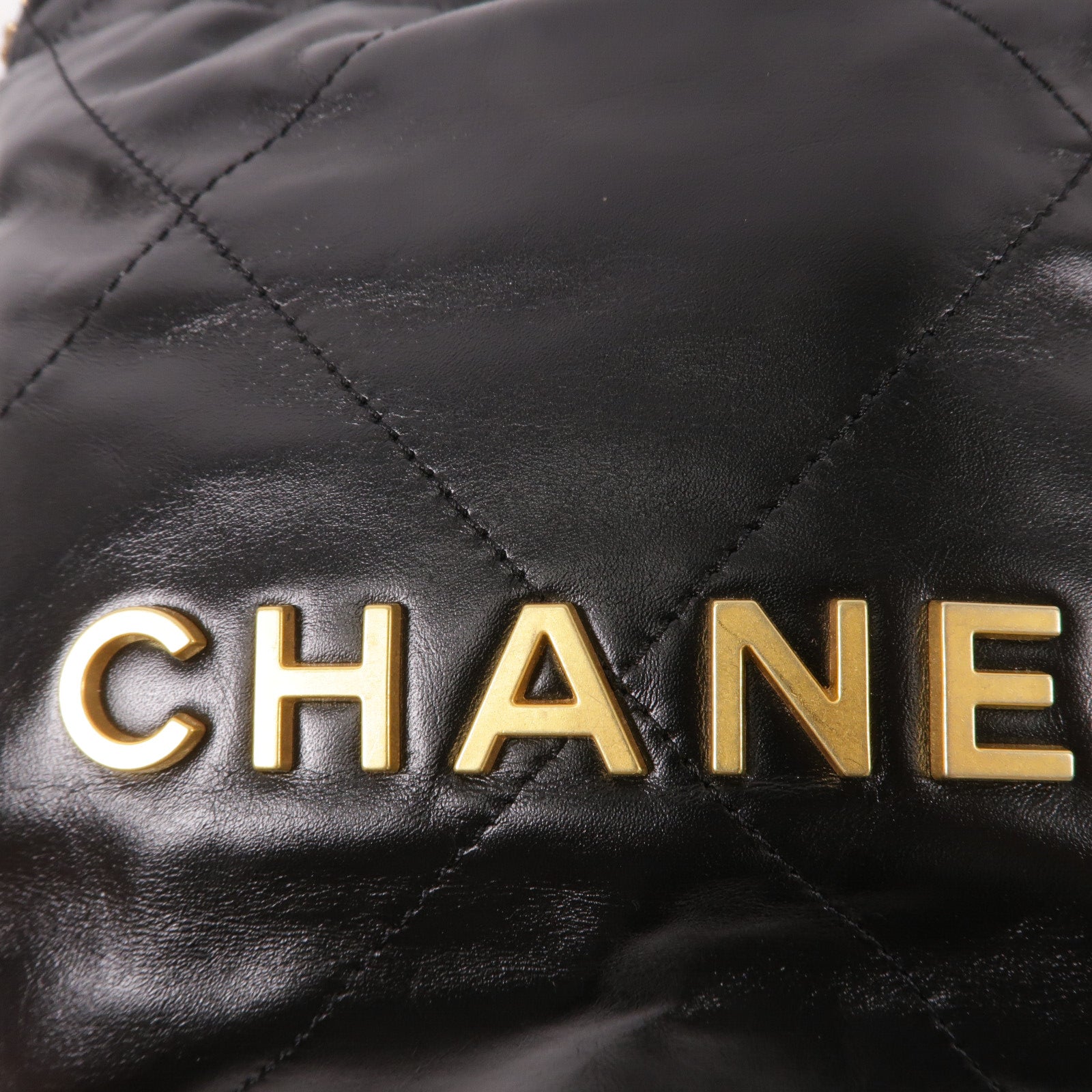 CHANEL 牛皮皮革Chanel 22 Mini鏈帶肩背袋