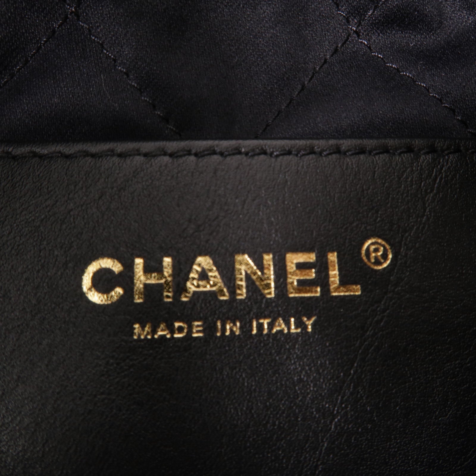 CHANEL 牛皮皮革Chanel 22 Mini鏈帶肩背袋