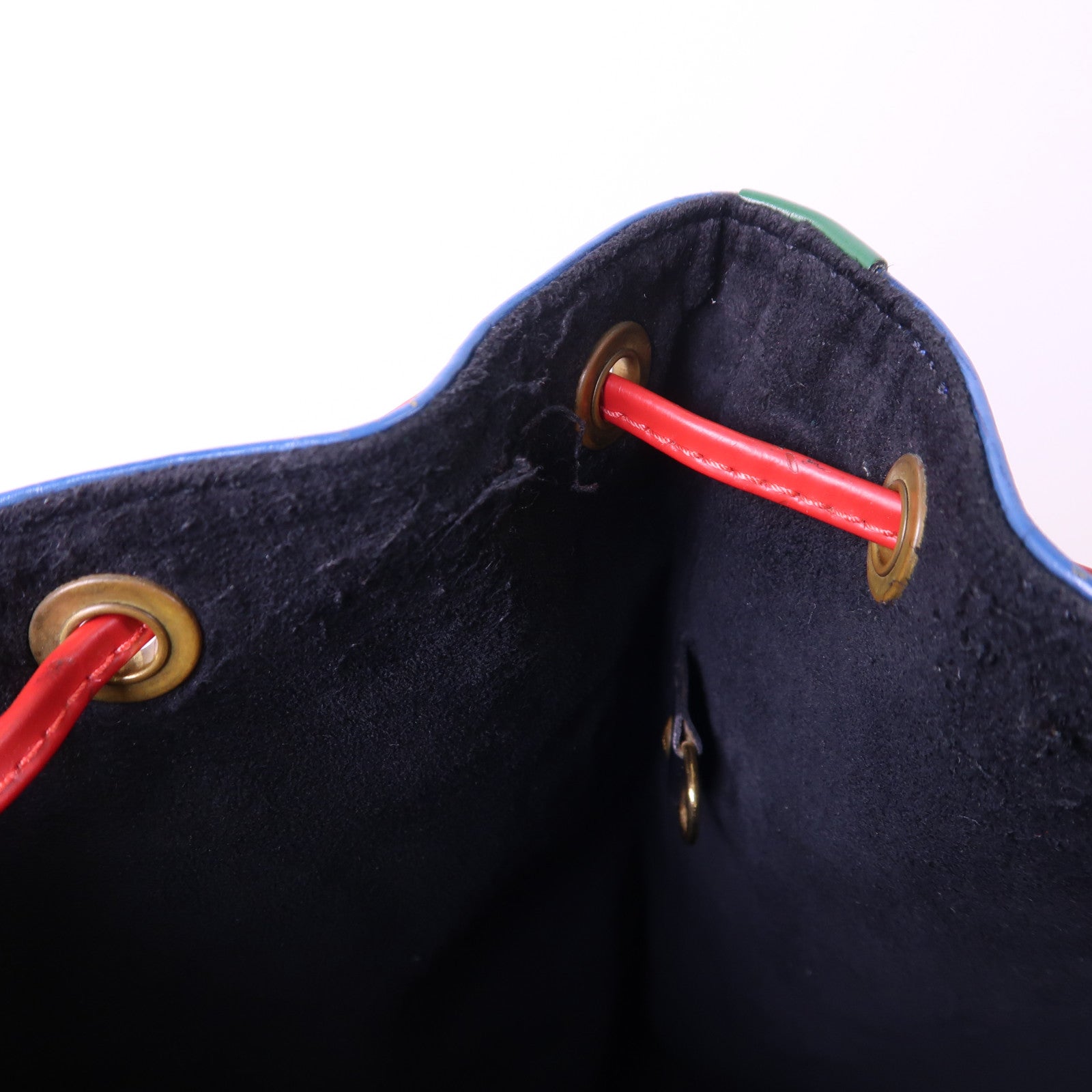 LOUIS VUITTON Epi Noe金扣肩背袋