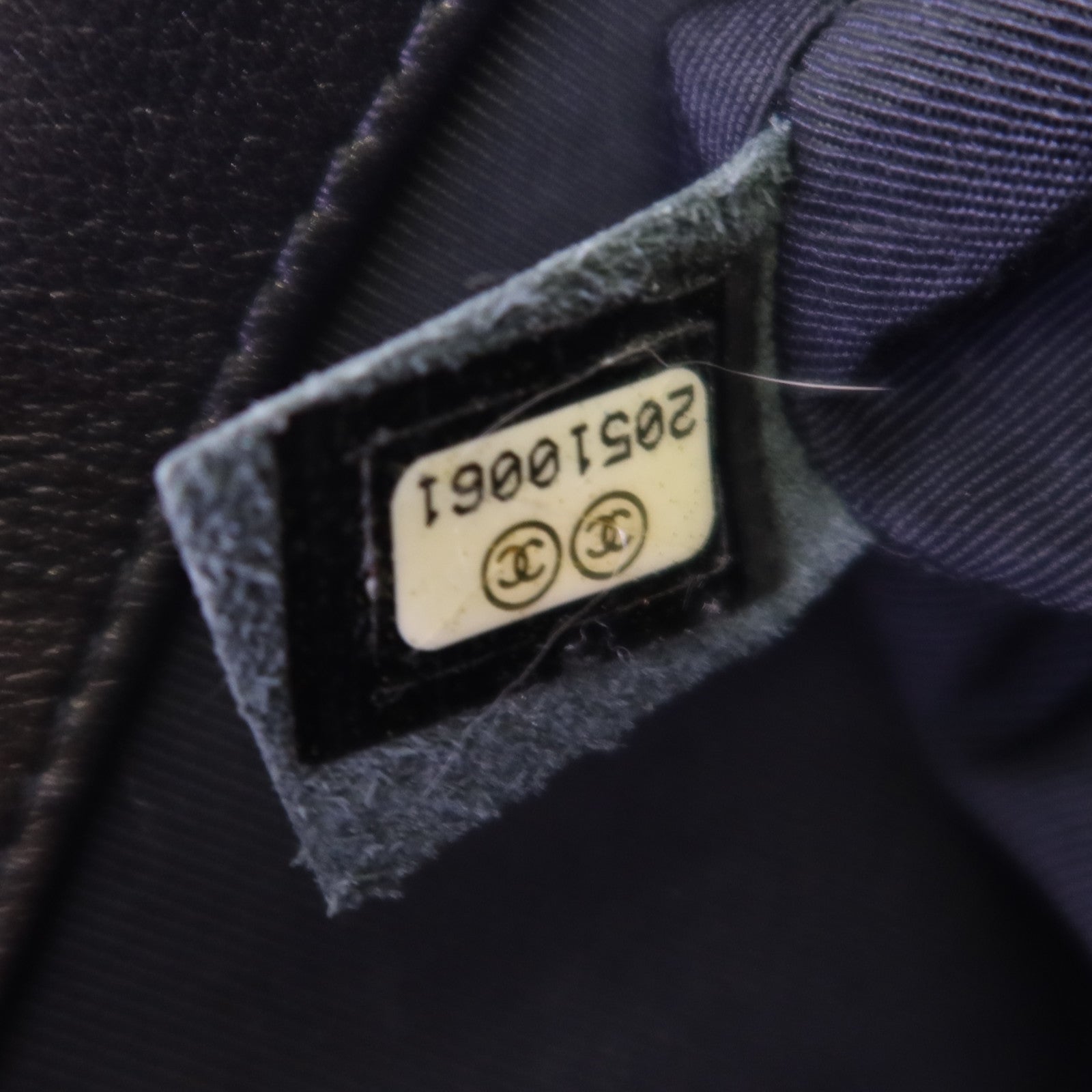CHANEL 羊皮皮革Boy 25金扣鏈帶肩背袋