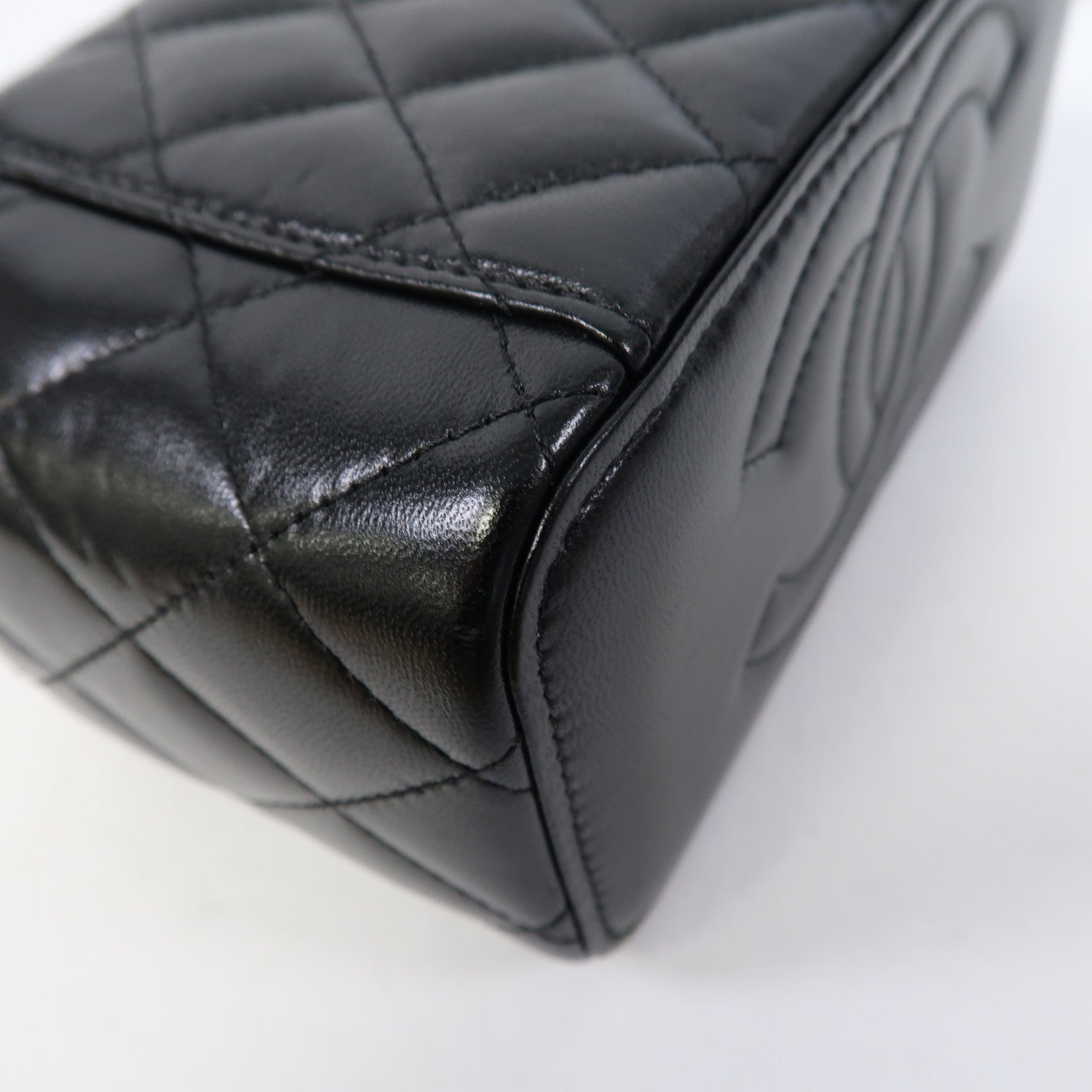 CHANEL 【激減優惠】菱格羊皮皮革Vanity Case金扣鏈帶肩背袋黑色
